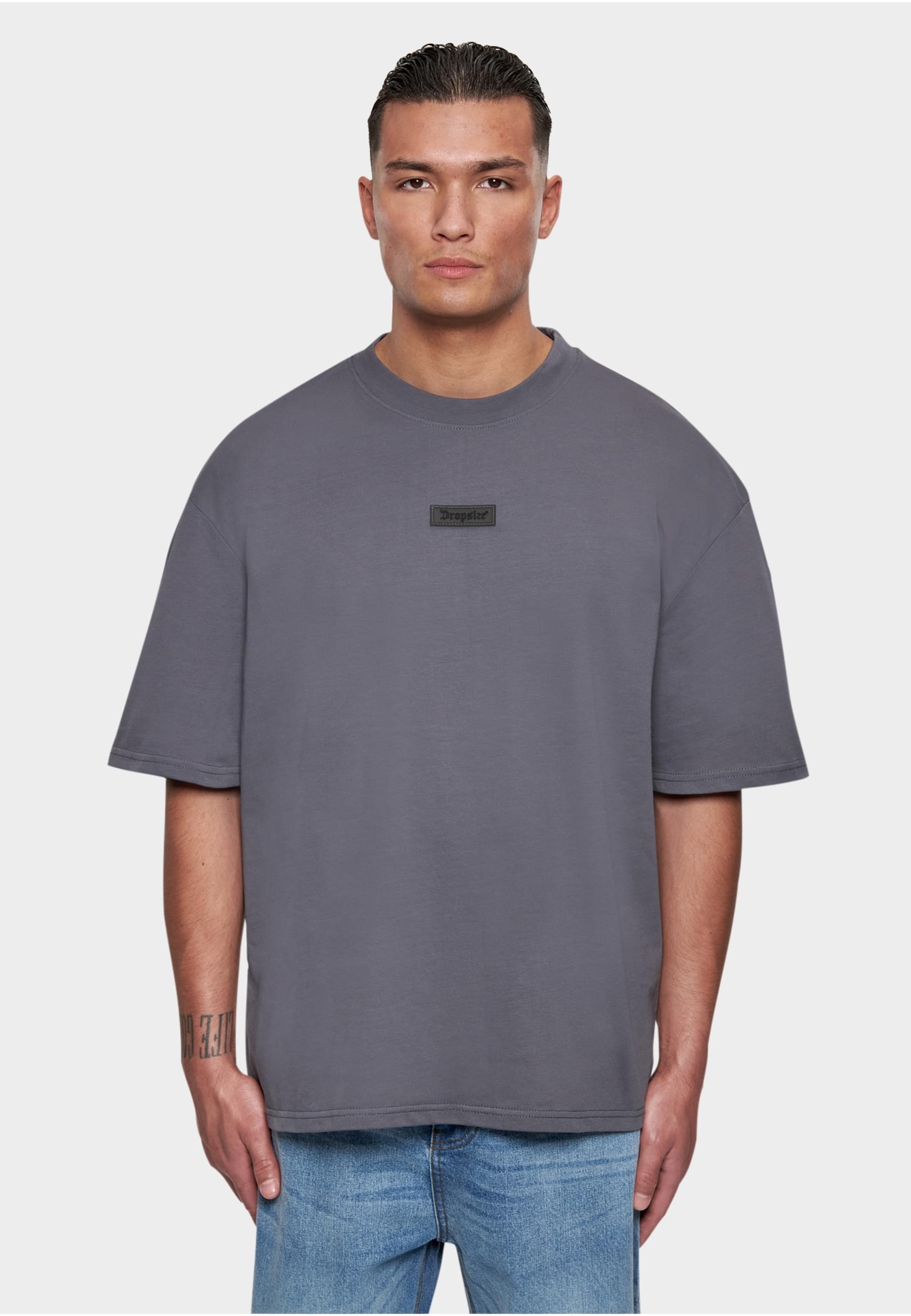 Dropsize T-Shirt »Dropsize Herren Heavy Oversize Front Rubber Patch T-Shirt«, (1 tlg.)