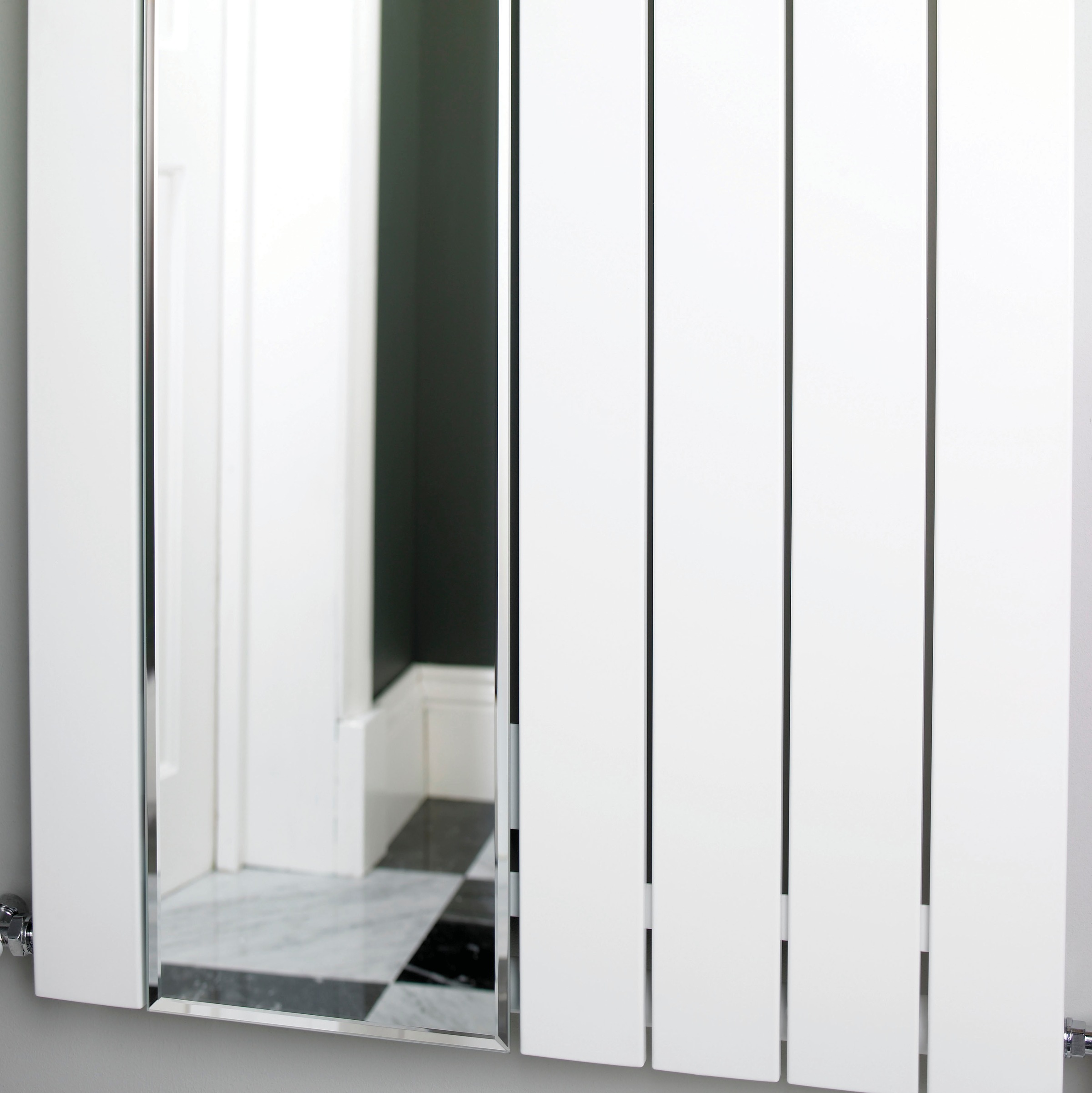 Ximax Designheizkörper »P1 Spiegel, 1800 mm x 595 mm«, 690 Watt, Weiß