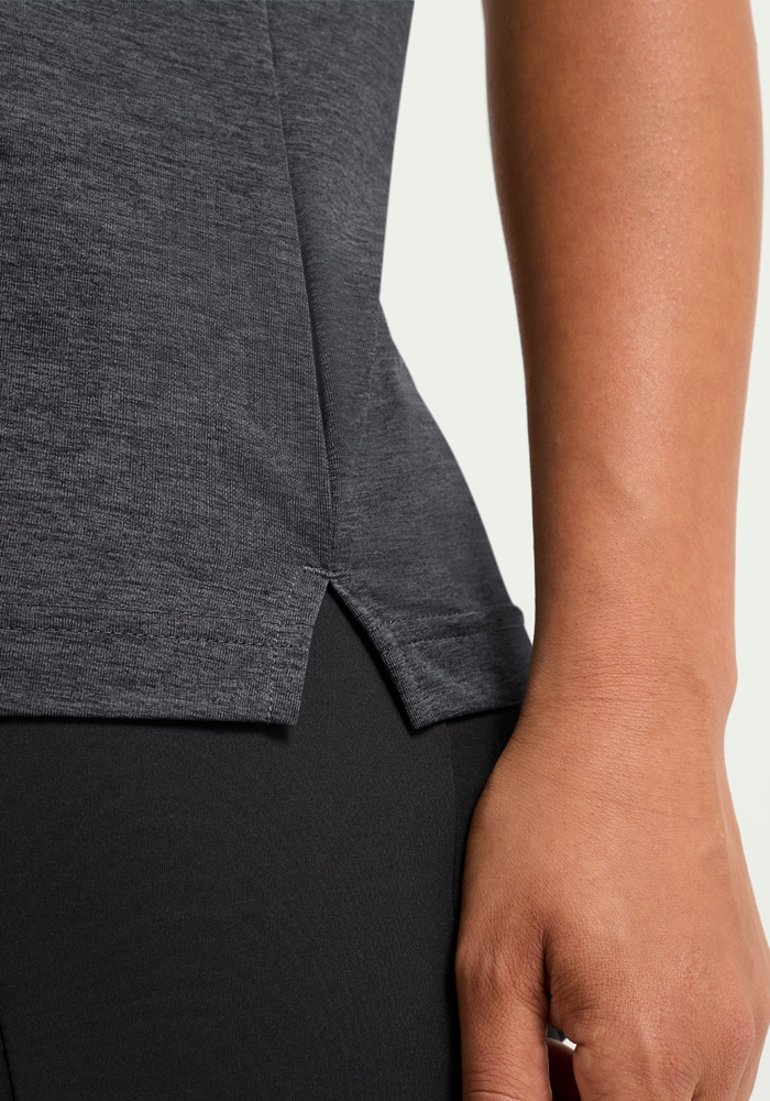 Jack Wolfskin Funktionsshirt »WILDTRAIL T W« mit V-Ausschnitt, aus Polyester, normale Länge, Kurzarm