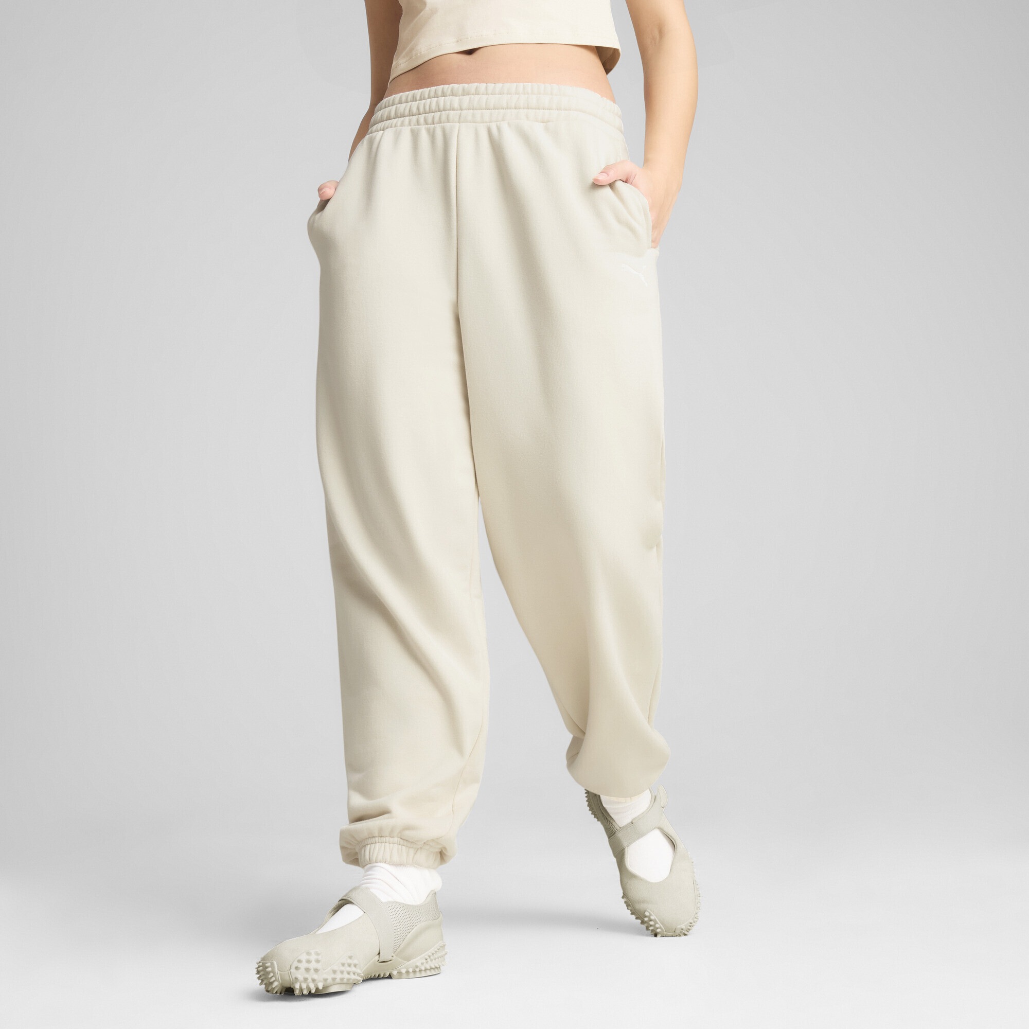 PUMA Sporthose »WARDROBE ESS Relaxed Fit Jogginghose Damen«