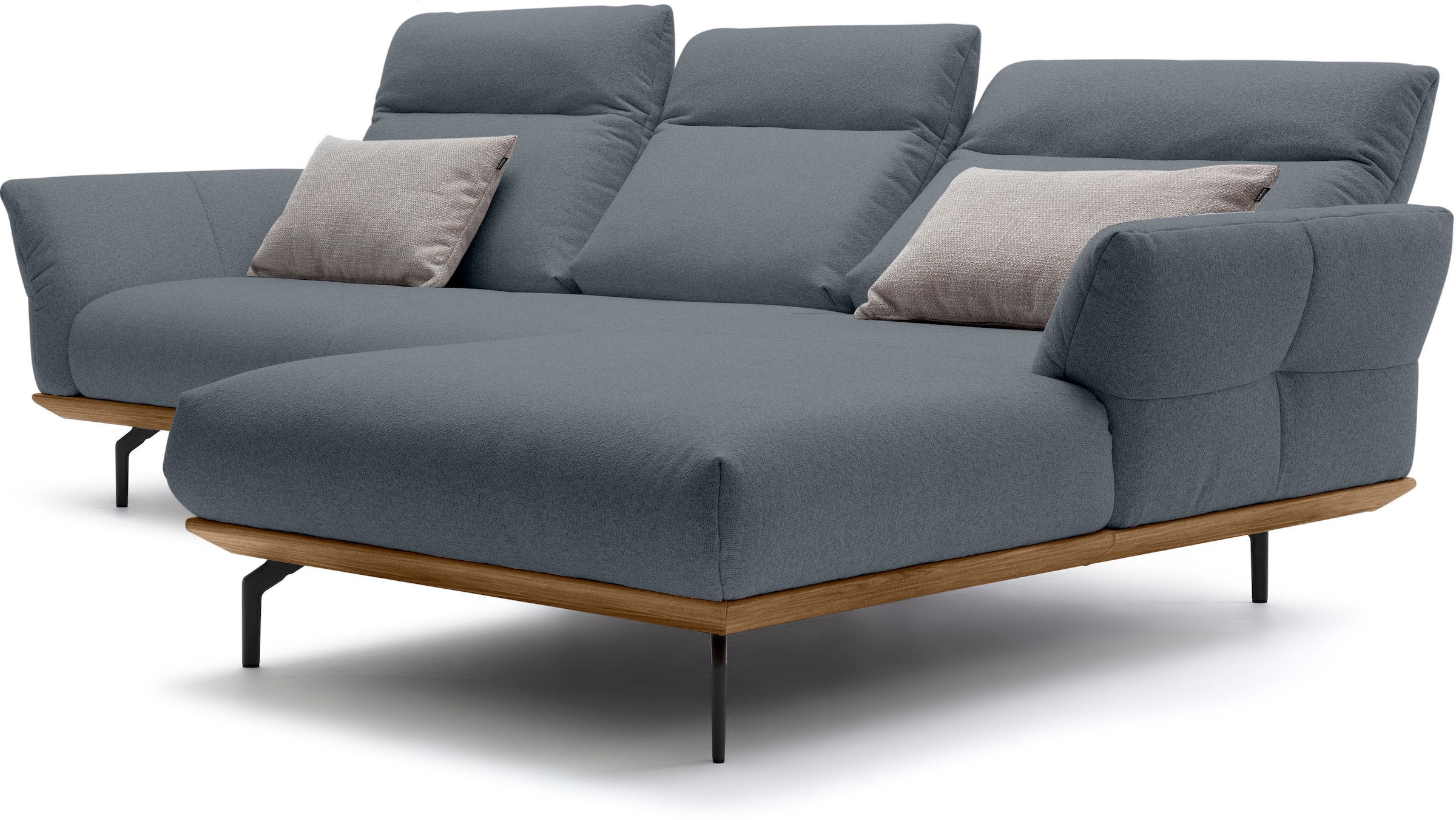 Creation BY ROLF BENZ Ecksofa »CR.460«, Sockel in Nussbaum, Winkelfüße in Umbragrau, Breite 298 cm