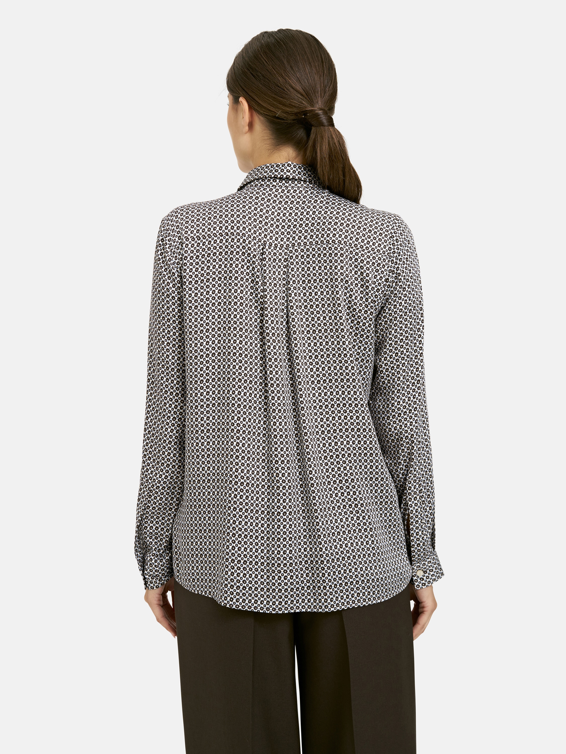 Milano Italy Langarmbluse mit Kellerfalte im Rücken