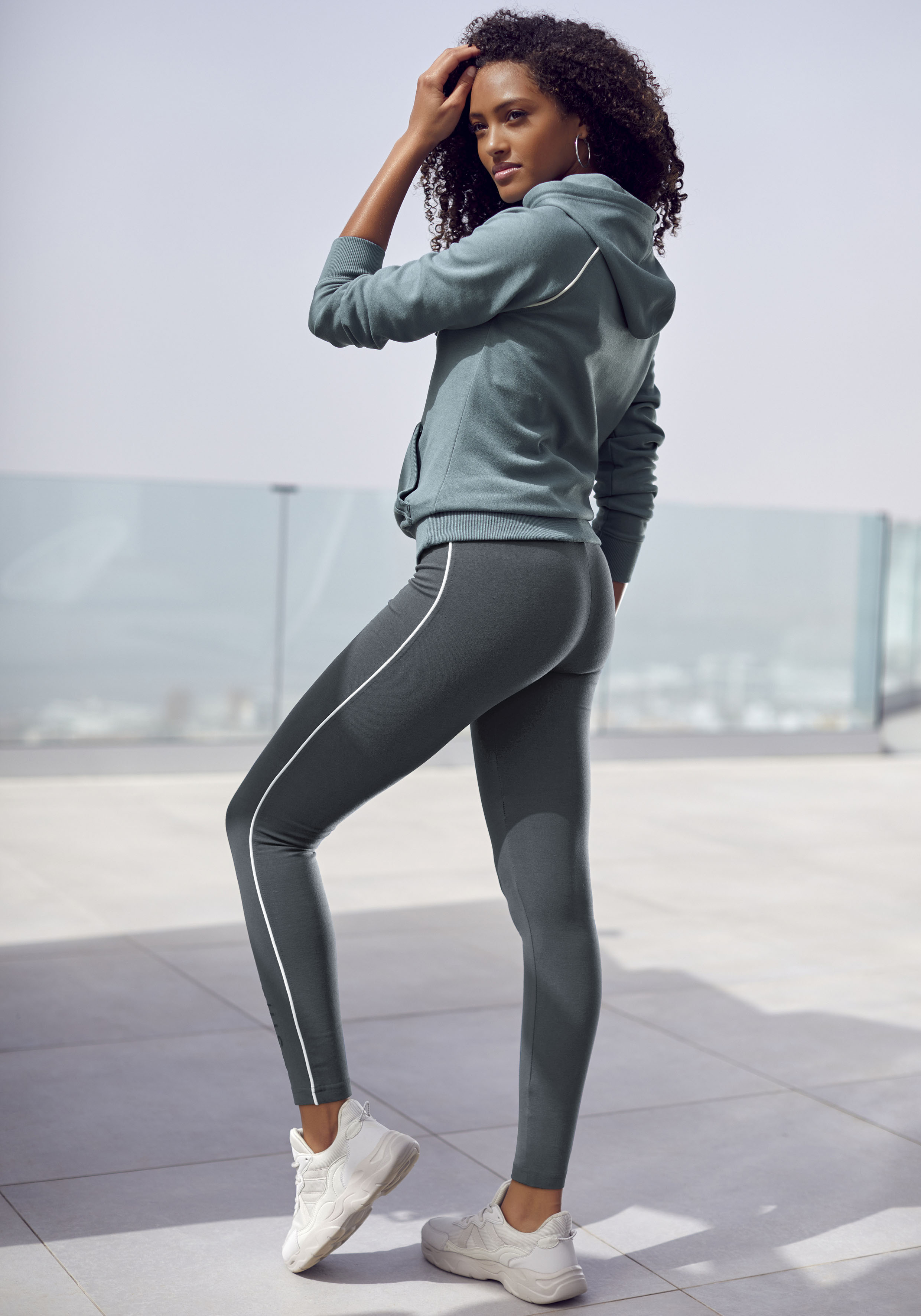 Thumbnail - H.I.S Leggings, mit weißer Kontrastpaspel, Loungewear