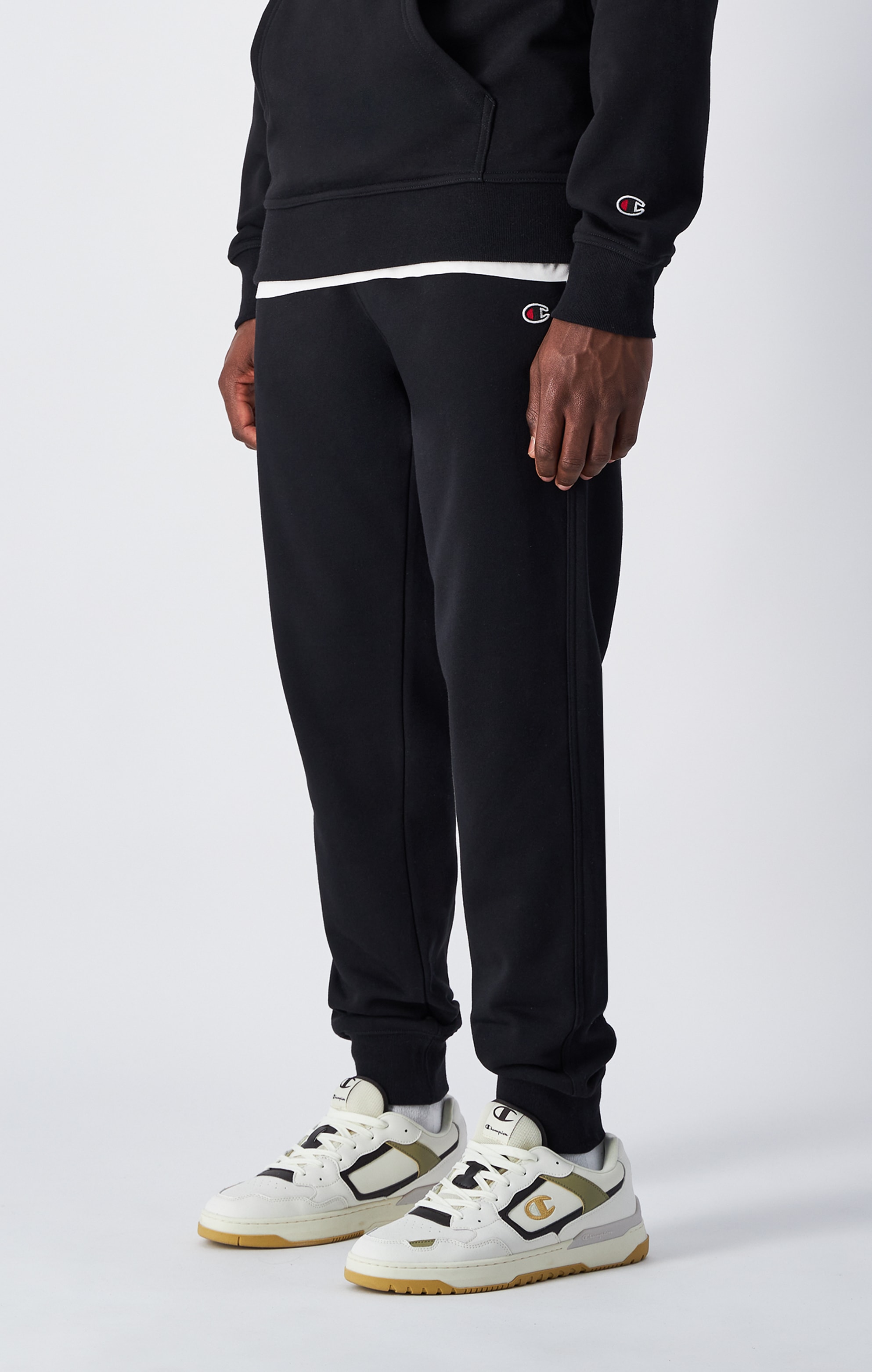 Champion Jogginghose "SPORTWEAR JOGGERS Slim Fit" mit elastischem Bund und Tunnelzug