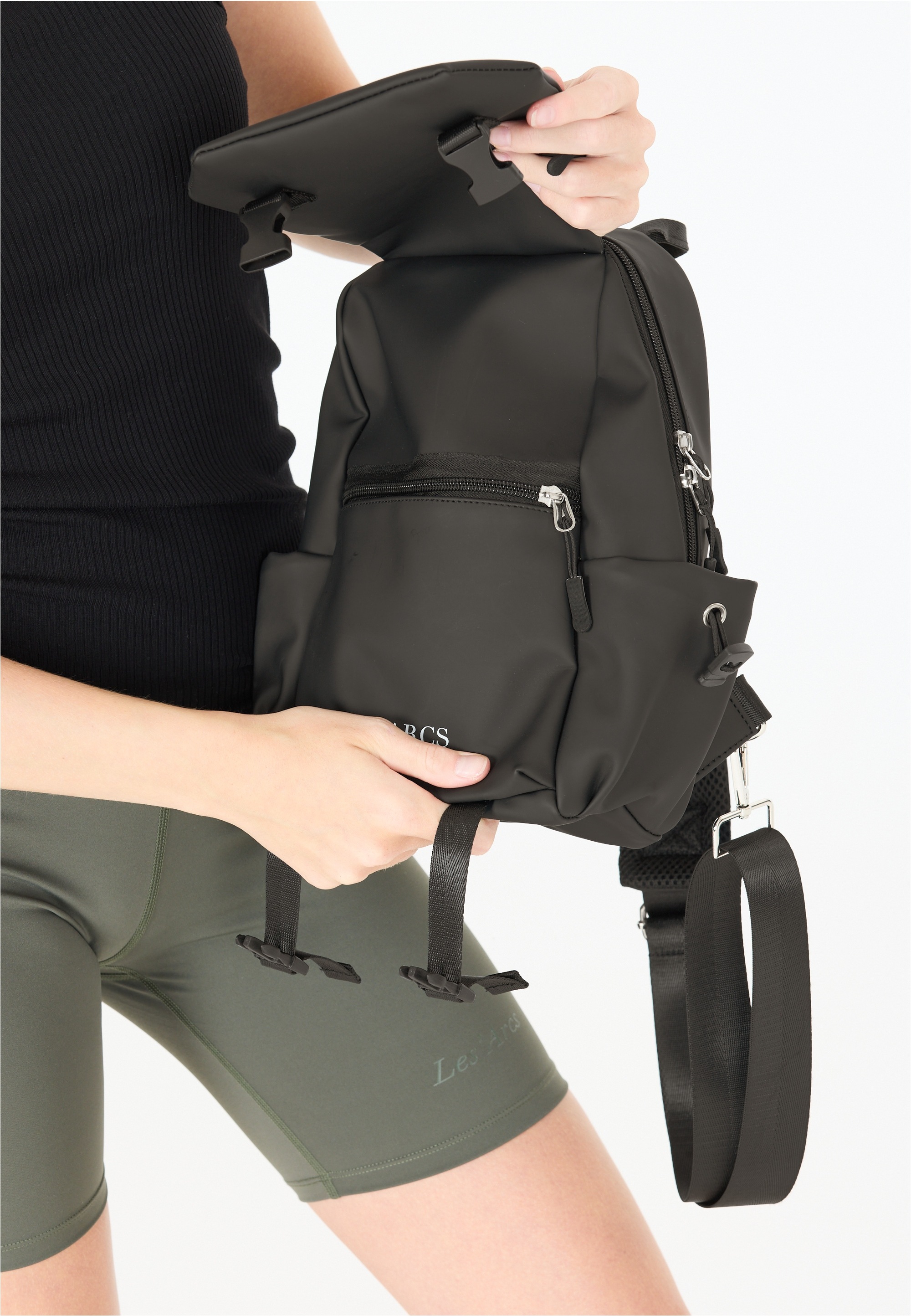 Les'Arcs Sporttasche »Tobis« Im trendigen und funktionalen Crossbody-Style
