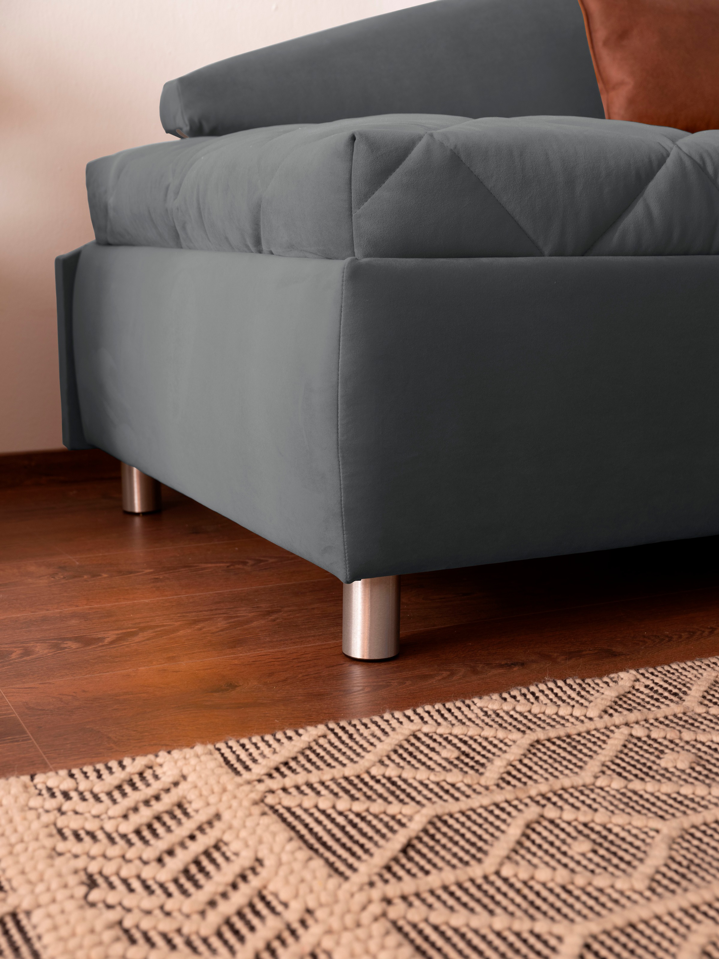 alina Schlafsofa »Lindsay«, Bettkasten, Zierkissen-Set aus: 2 Stk. 40x40cm, 1 Stk. 30x30cm