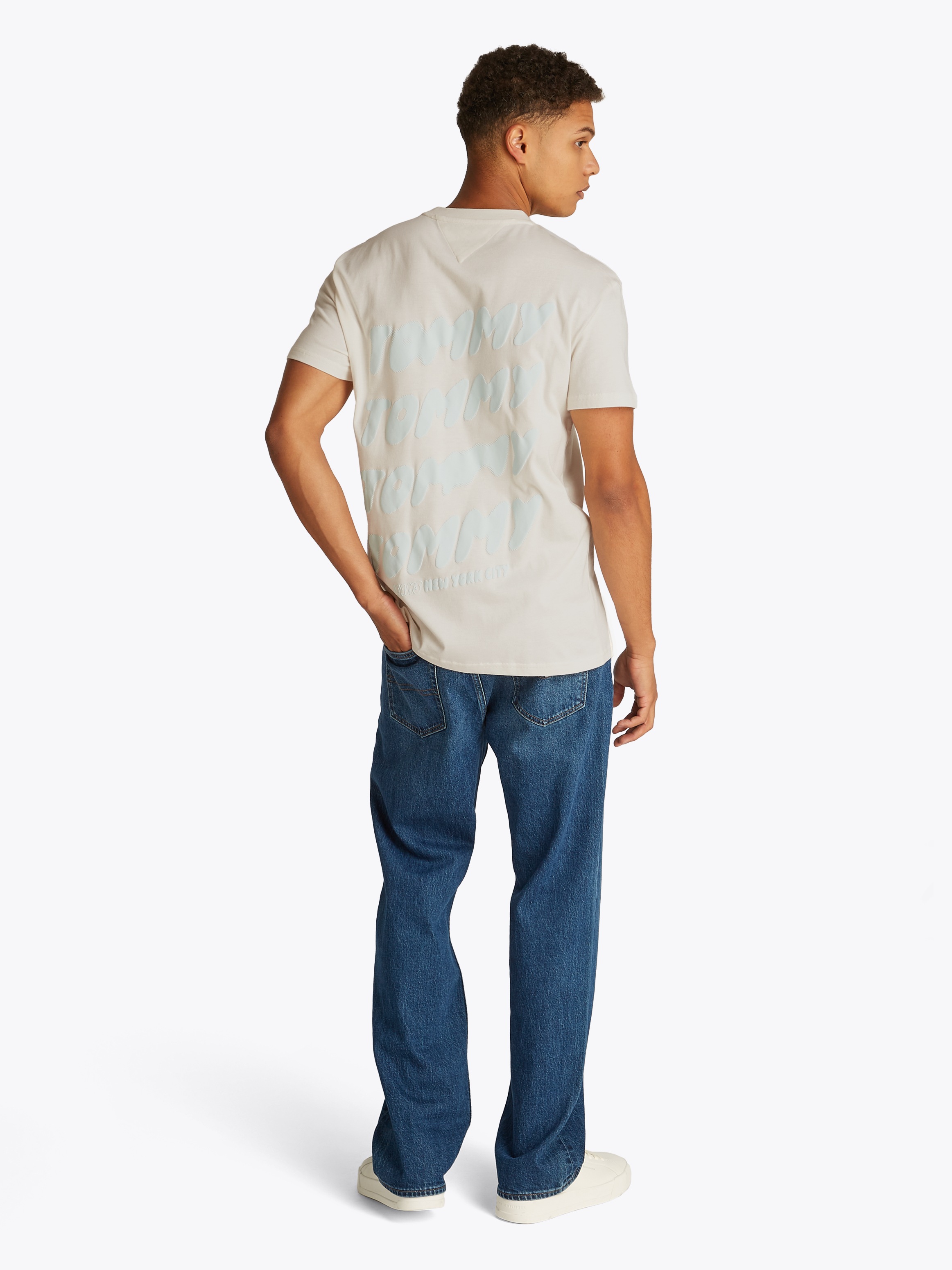 Tommy Jeans Kurzarmshirt »TJM REG BUBBLE BACK SS TEE EXT«, Mit Rundhalsausschnitt