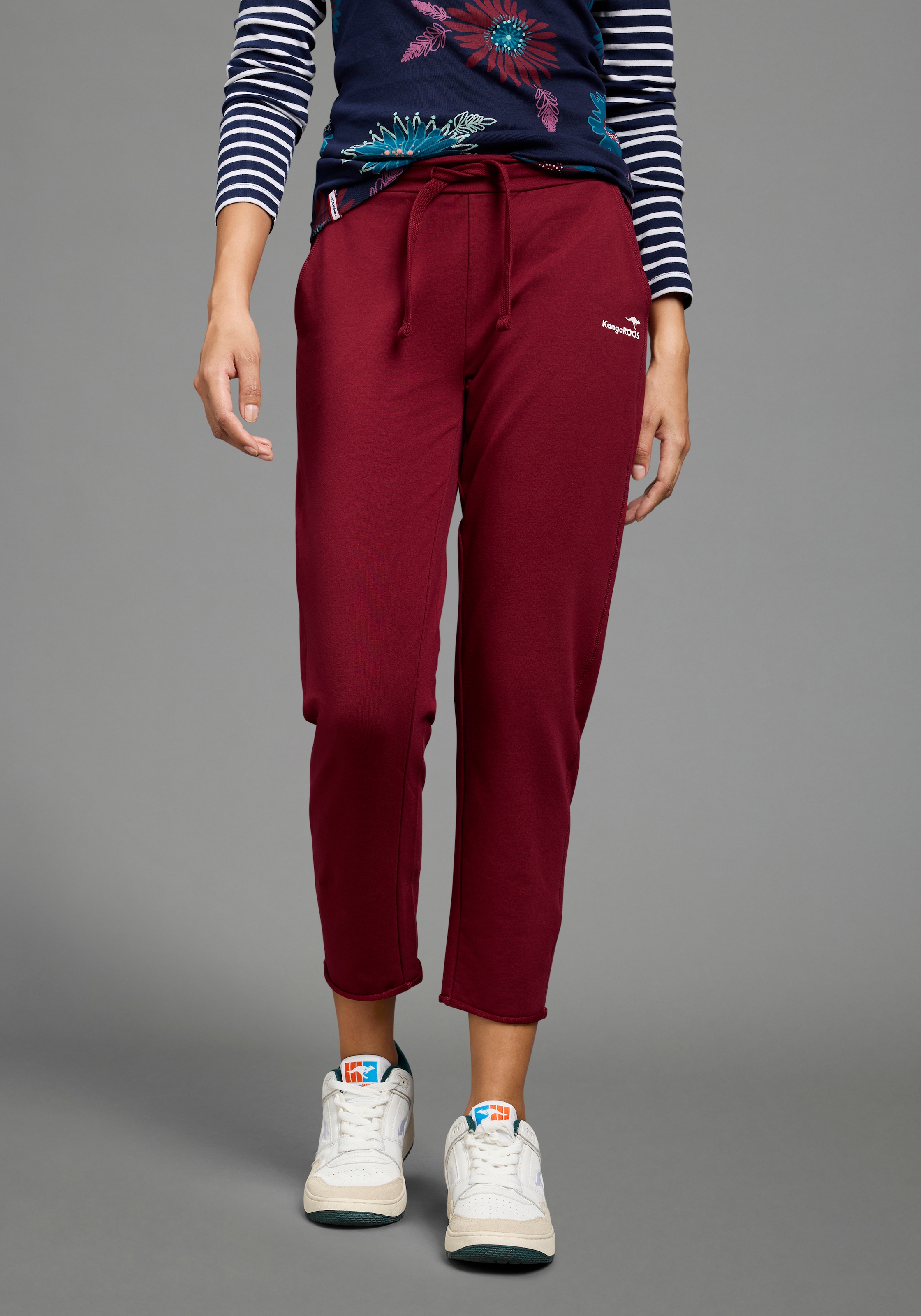 KangaROOS Jogginghose mit Kordelzug, knöchelfreie Länge, bequeme Passform