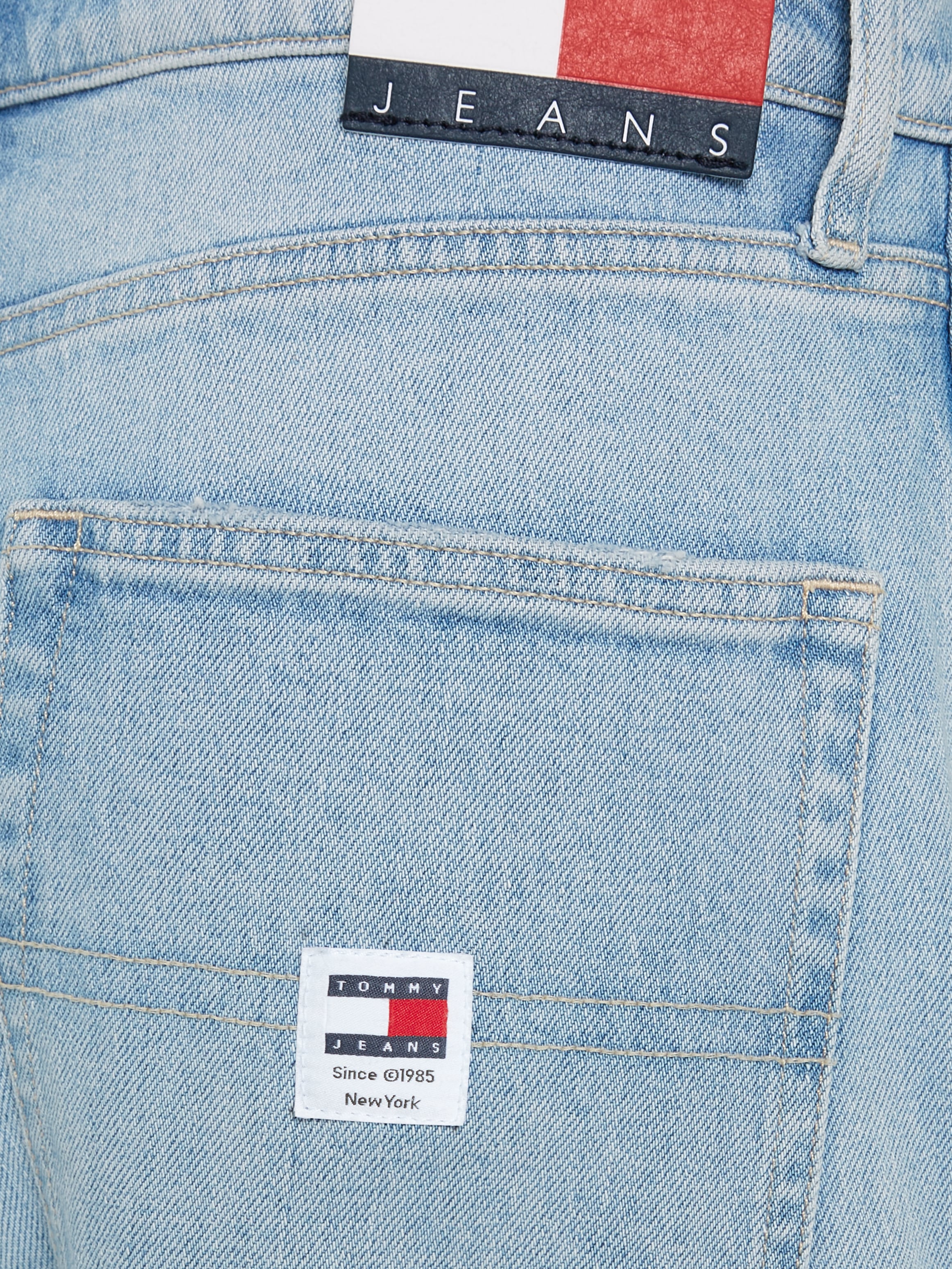Tommy Jeans Weite Jeans »DAISY JEAN LW BGY BH6110«, mit Logostickerei