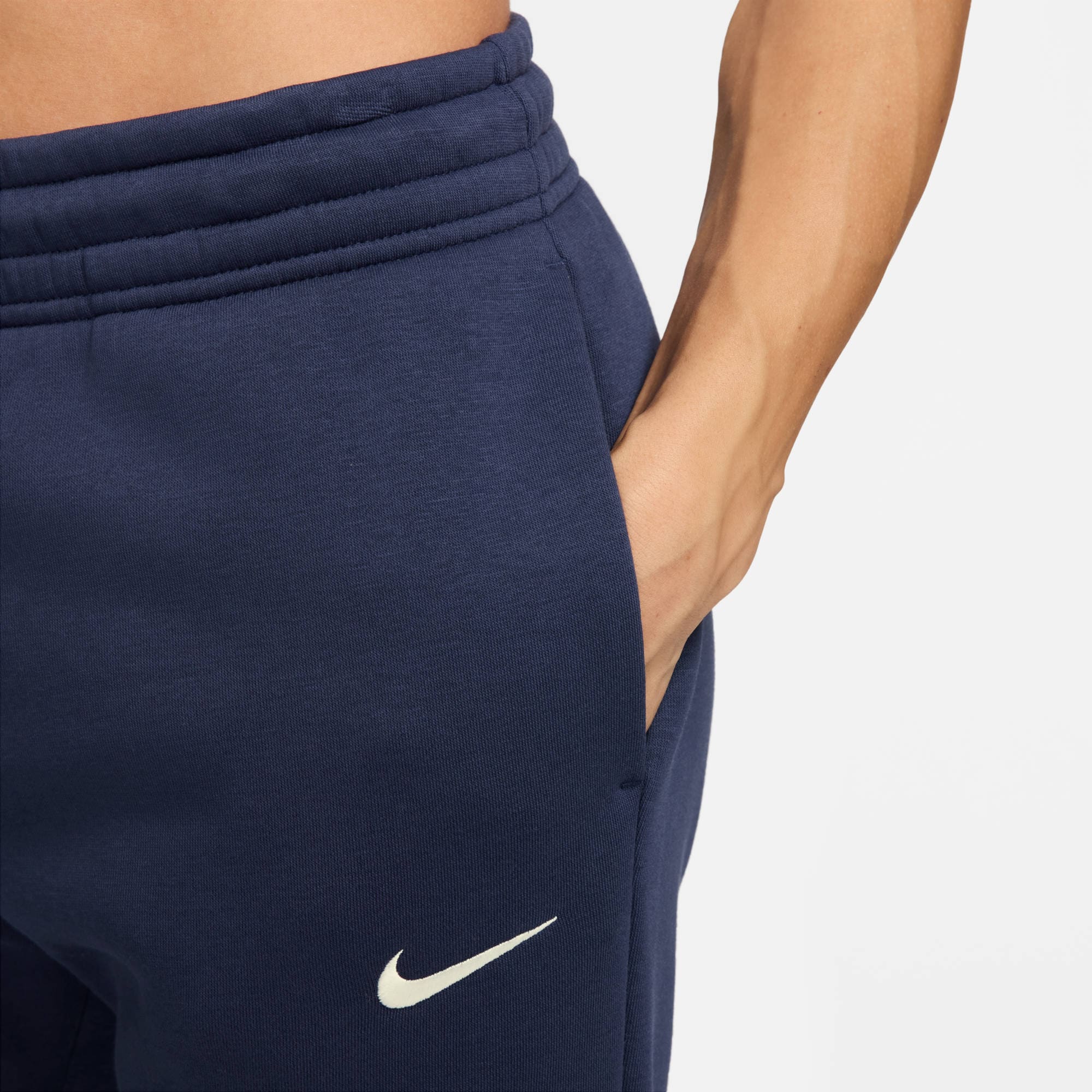 Nike Sportswear Sporthose »W NSW PHNX FLC MR PANT STD«