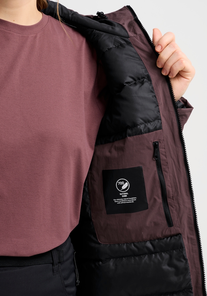 Jack Wolfskin Daunenmantel »FIORA BAY COAT W RDS« für sportliche Outdoor- und Wandereinsätze, langer Schnitt