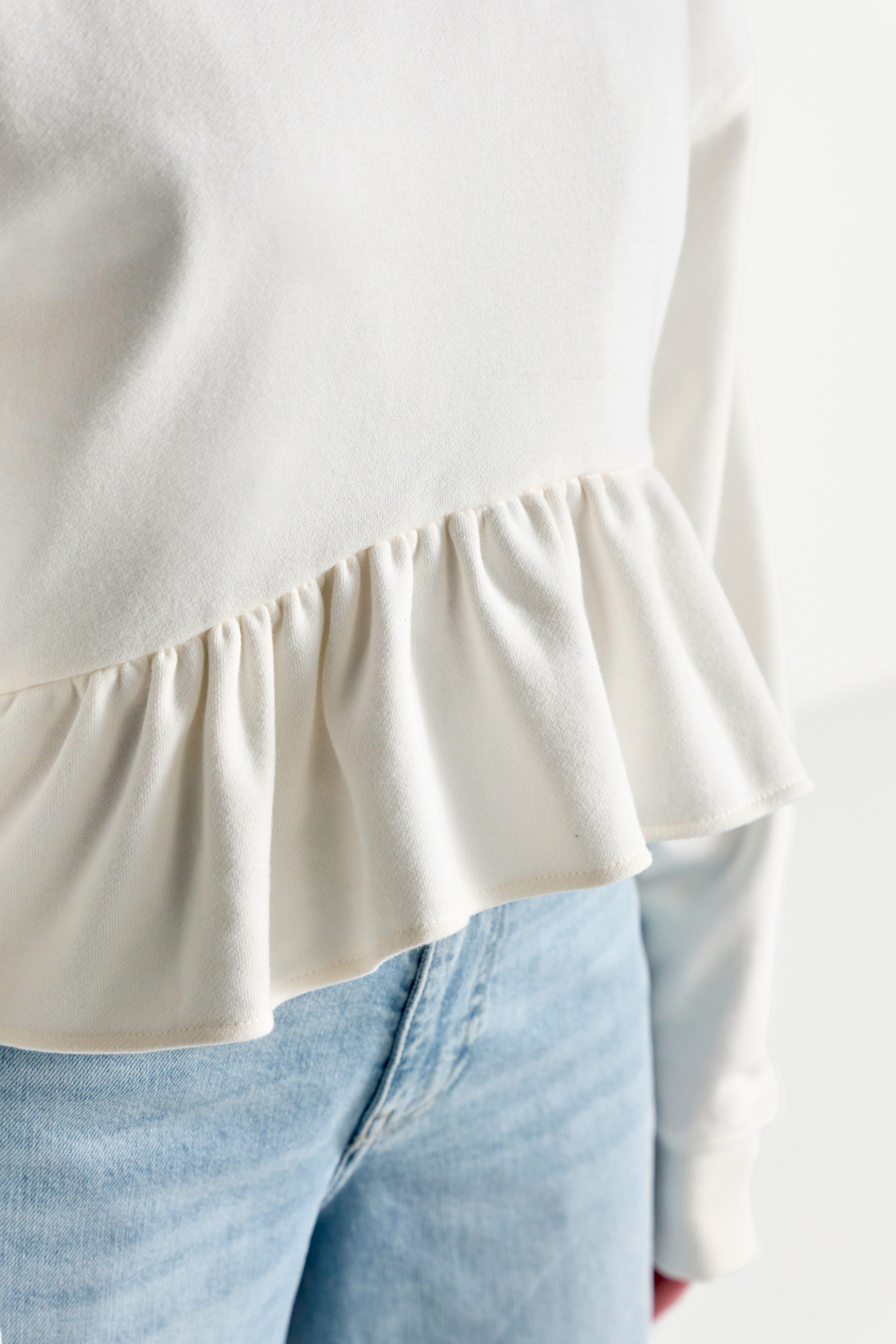 RICHROYAL Sweatshirt, Regular fit mit Volants günstig online kaufen