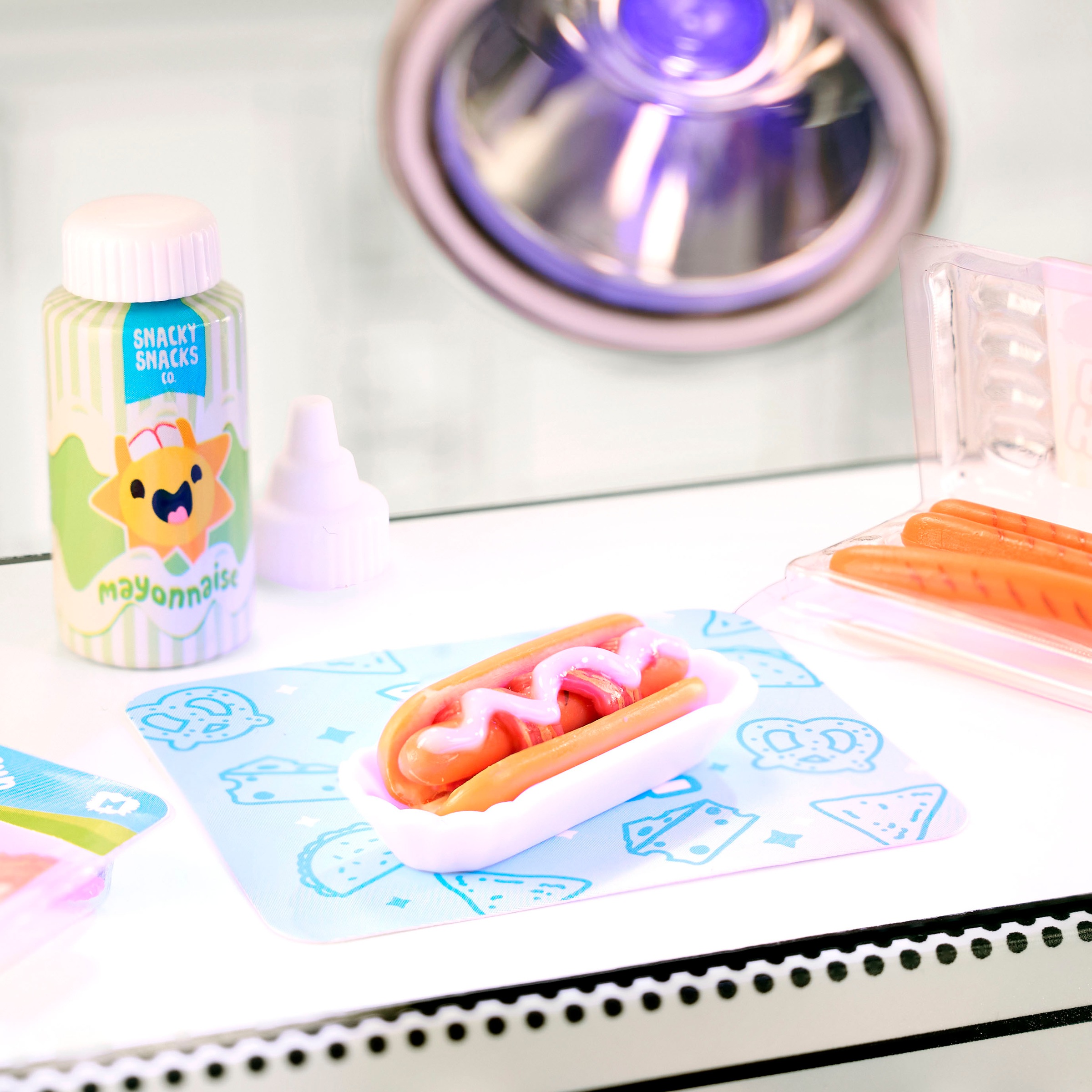 MGA ENTERTAINMENT Kreativset »MGA's Miniverse - Make It Mini Foods: Cafe in PDQ Series 4«, sortierte Lieferung
