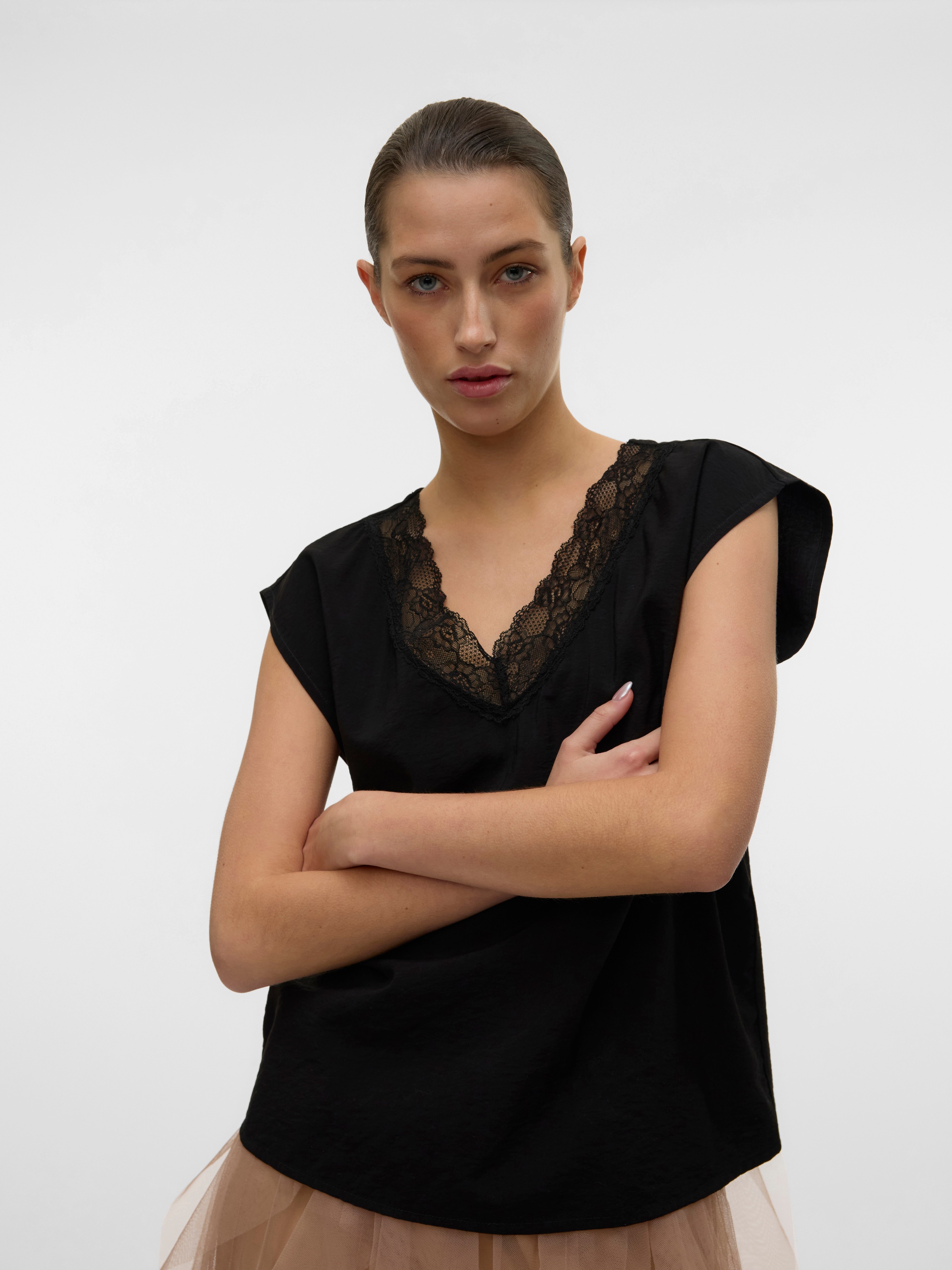 Vero Moda Spitzentop "VMSAFA SL V-NECK LACE TOP WVN GA NOOS" günstig online kaufen