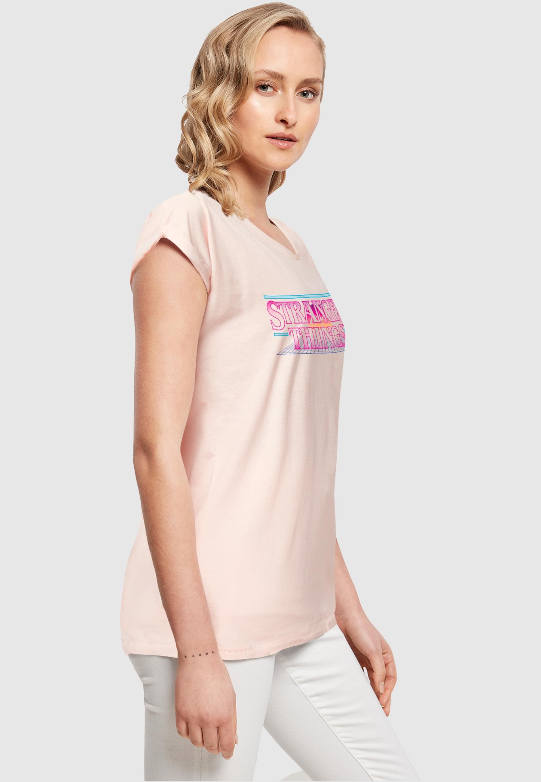 ABSOLUTE CULT T-Shirt »ABSOLUTE CULT Damen Ladies Stranger Things - Retro Title T-Shirt«, (1 tlg.)