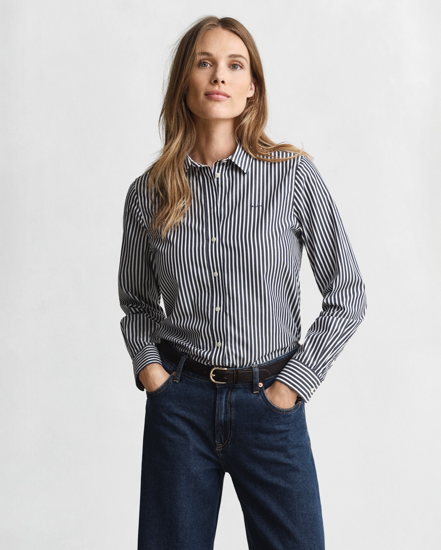 Gant "REG POPLIN STRIPED SHIRT" mit einer kleinen Logostickerei auf der Bru günstig online kaufen