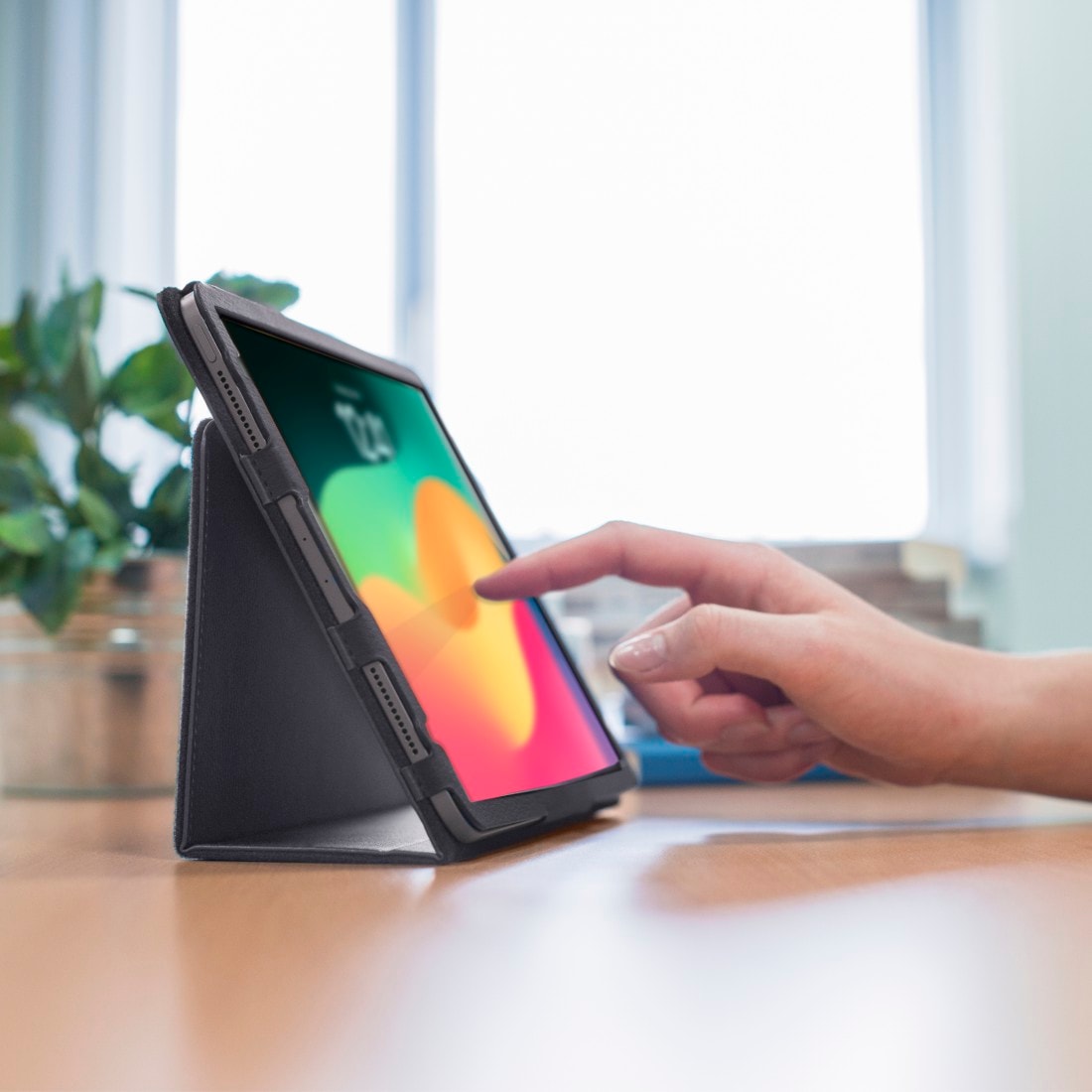 Hama Tablet-Hülle »Tablet-Hülle "Bend 2.0" für Apple iPad Air 11" (2024), Schwarz«, iPad Air 11"