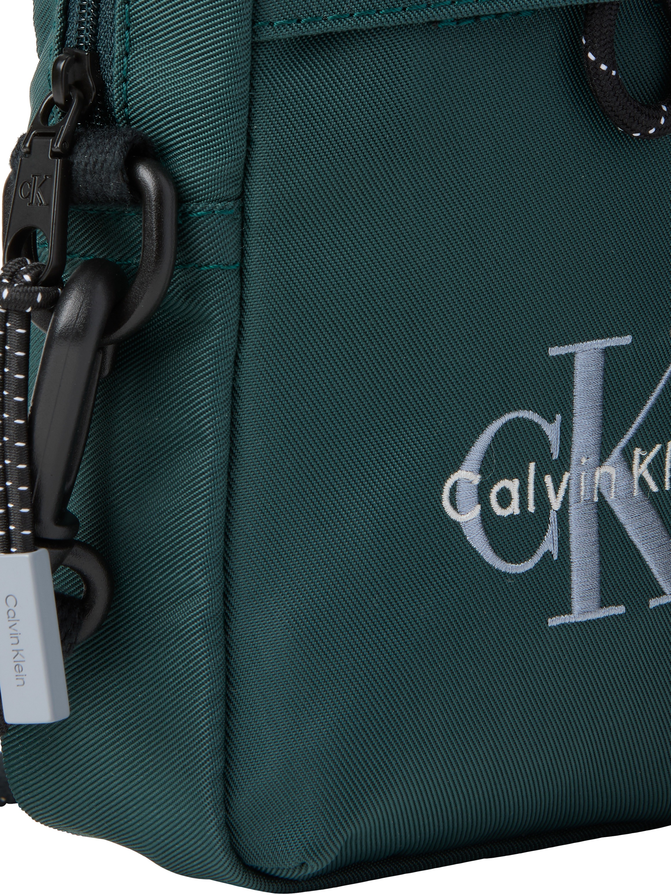 Thumbnail - Calvin Klein Umhängetasche "BOLD LOGO NYLON SLIM REPORTER" Mini Bag, Schultertasche unisex, mit CK-Logo