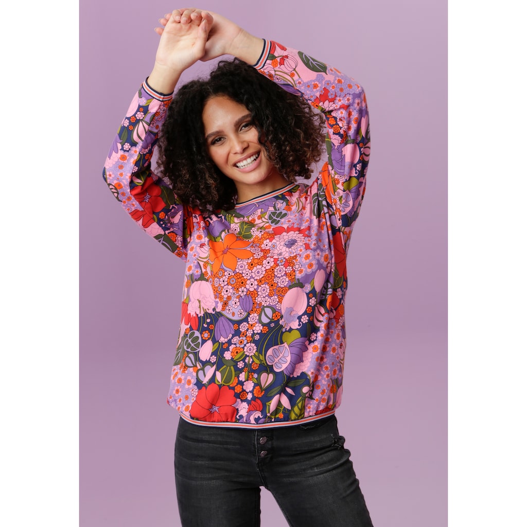 Aniston CASUAL Sweatshirt, mit farbenfrohen, graphischen Blumen bedruckt - NEUE KOLLEKTION