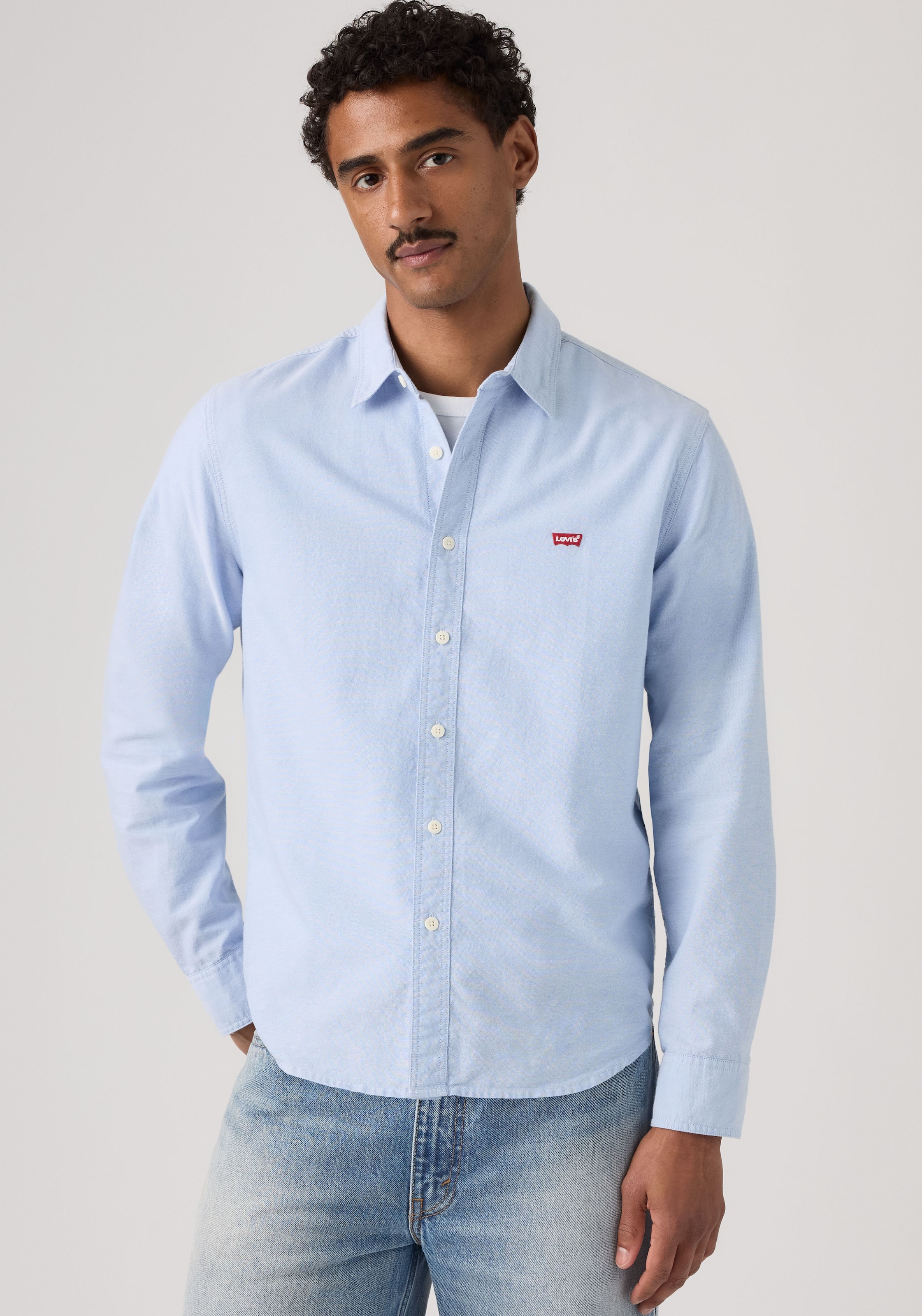 Levi's® Langarmhemd »CLS BATTERY HM SHIRT - STANDARD« mit abgerundetem Saum