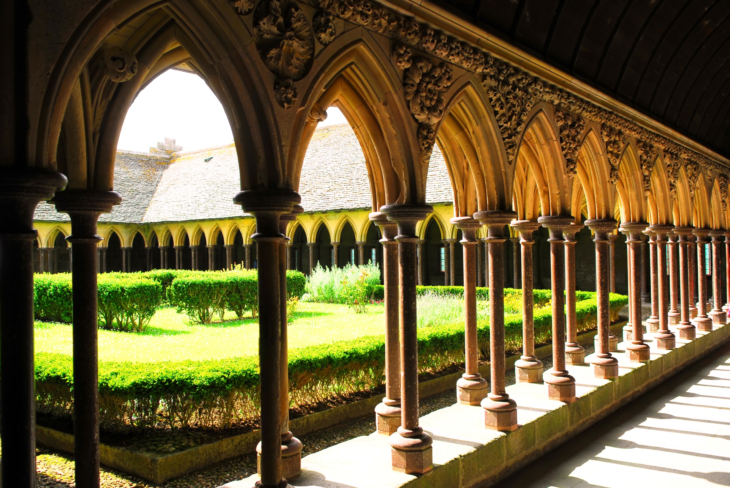 Papermoon Fototapete "Saint Michel Cloister" glatt