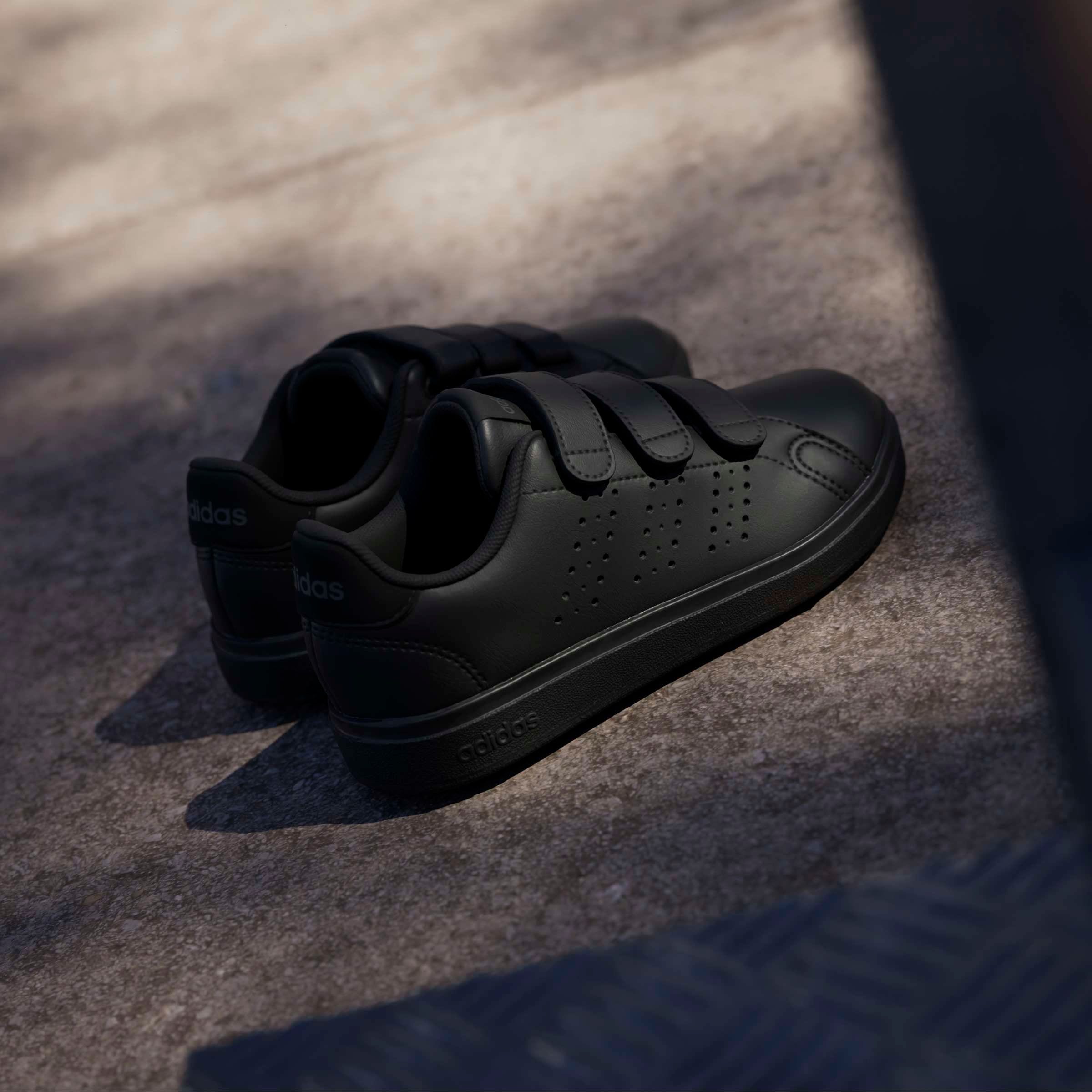 adidas Sportswear Klettschuh »ADVANTAGE BASE 2.0 KIDS«, Design auf den Spuren des adidas Stan Smith