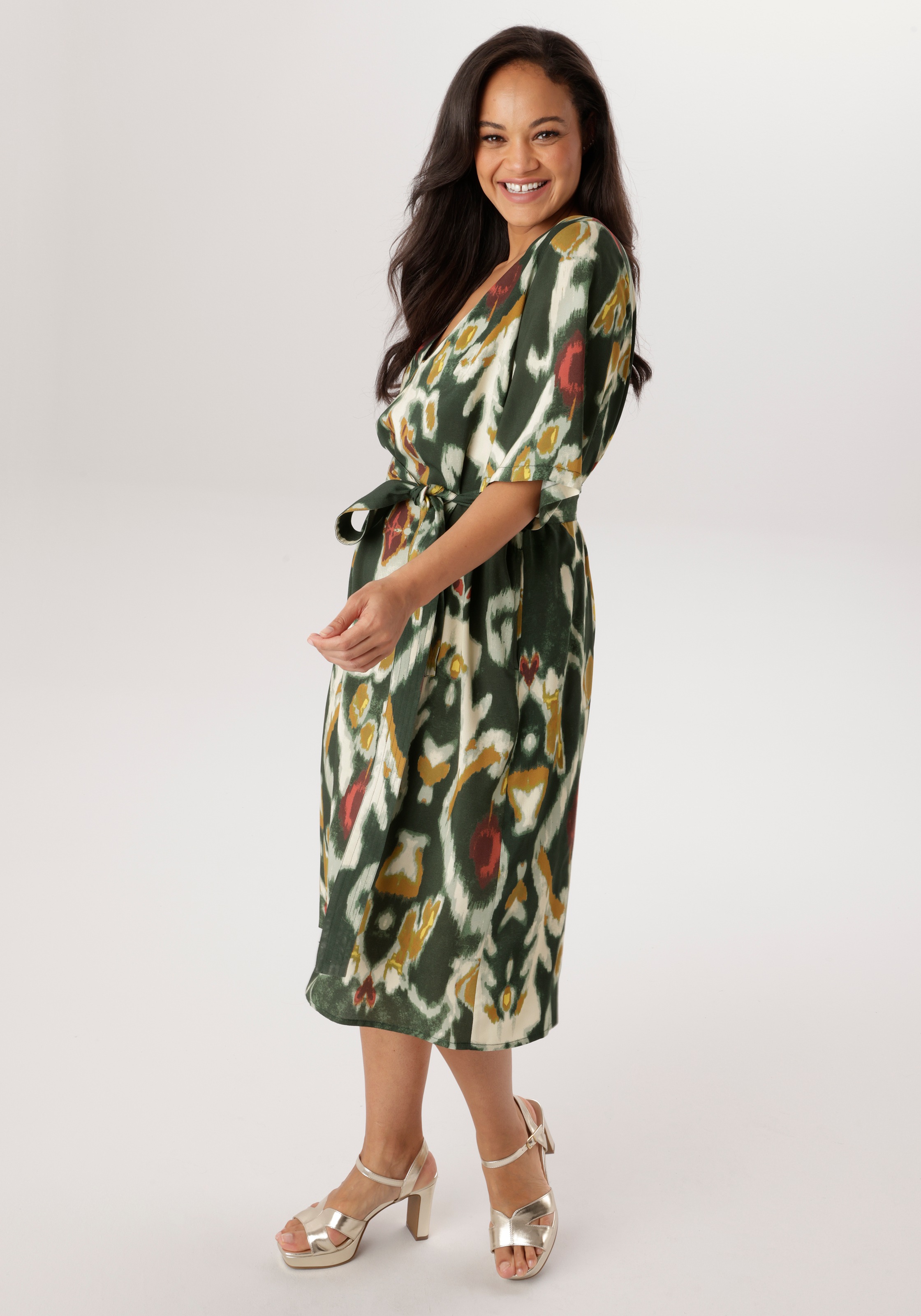 Aniston PLUS Blusenkleid Eingrifftaschen mit dekorativer V-Ausschnitt - NEU günstig online kaufen