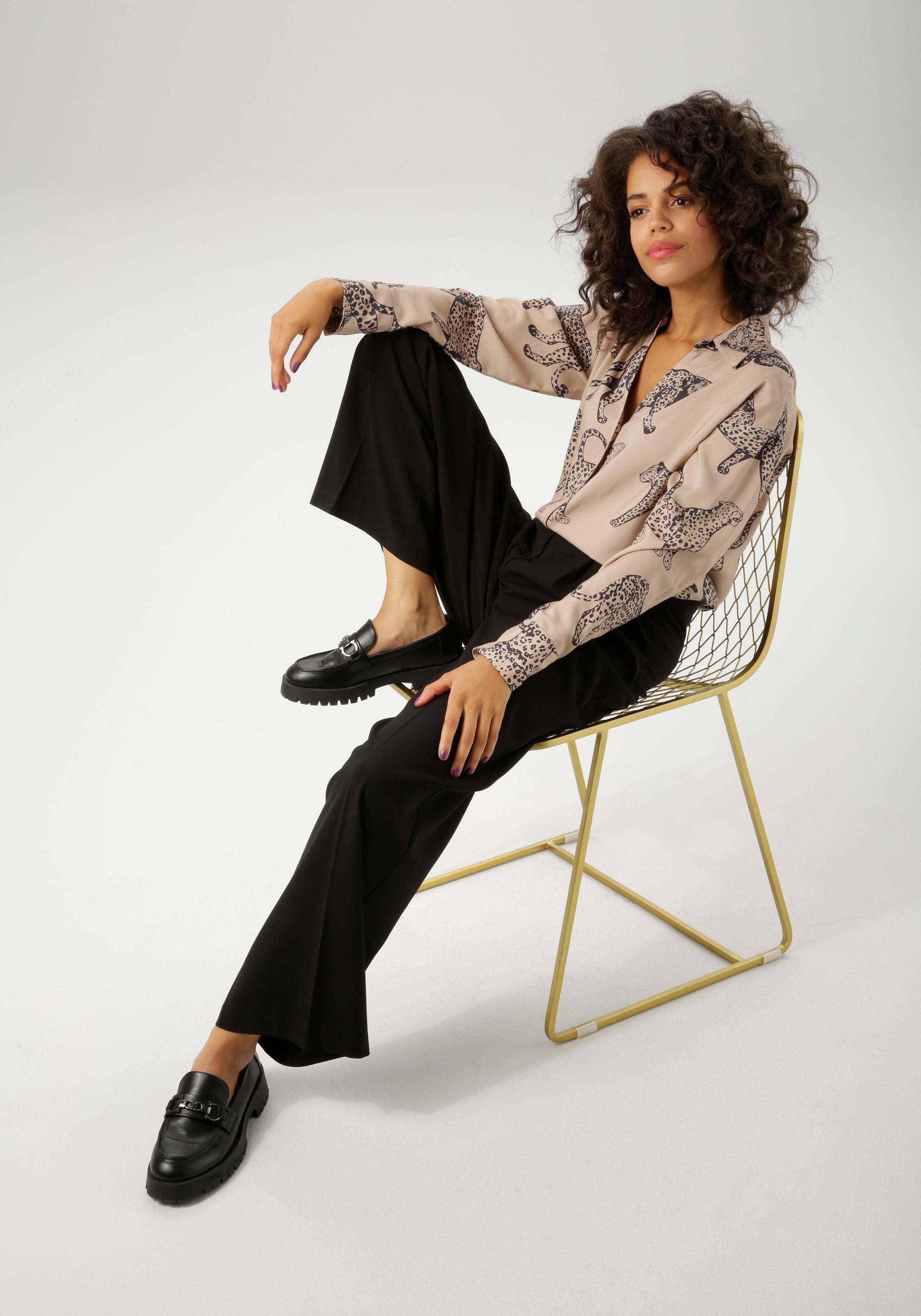 Aniston CASUAL Hemdbluse, mit Leoparden bedruckt - jedes Teil ein Unikat - NEUE KOLLEKTION