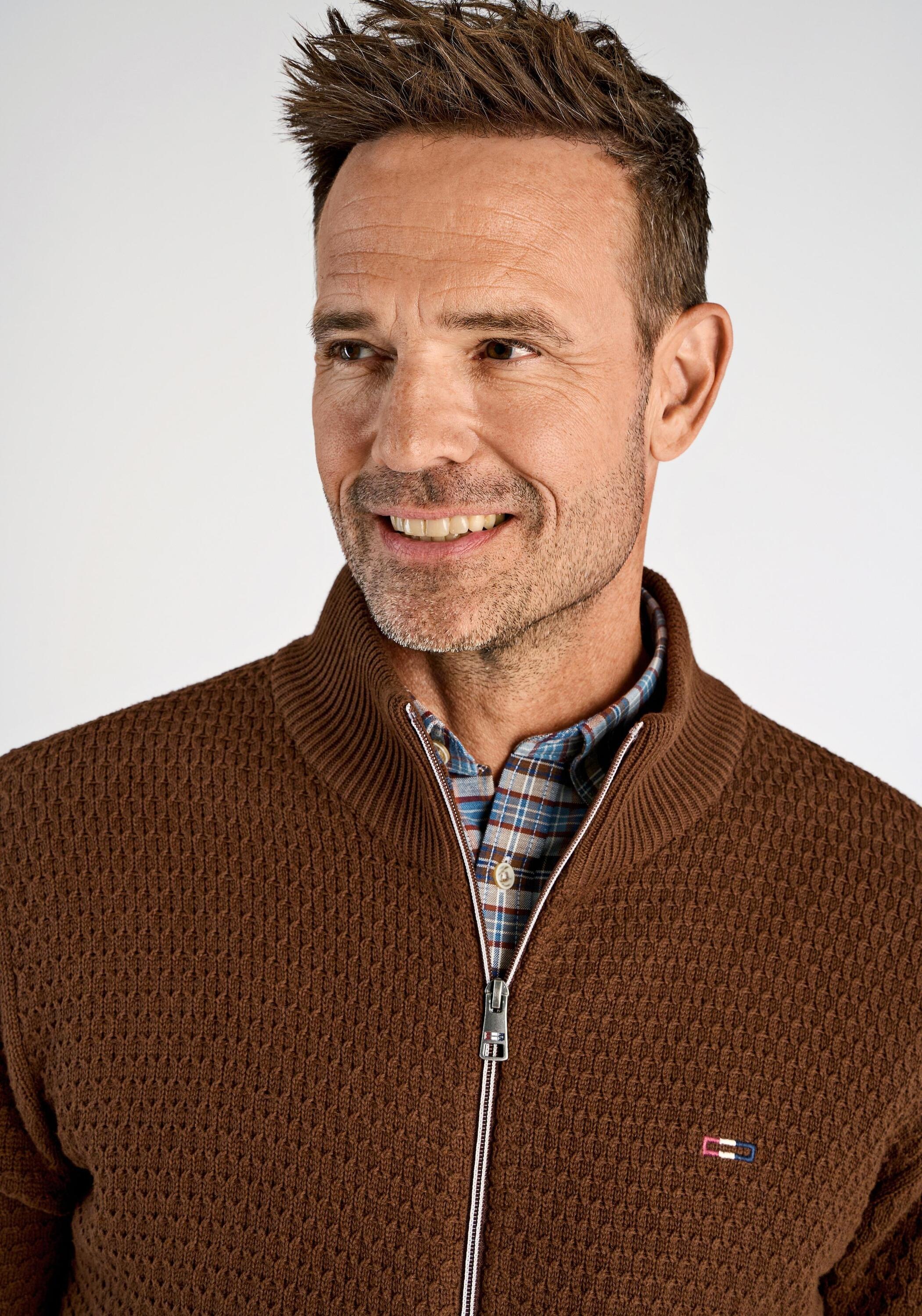 Thumbnail - BISON Cardigan "BISON Cardigan"