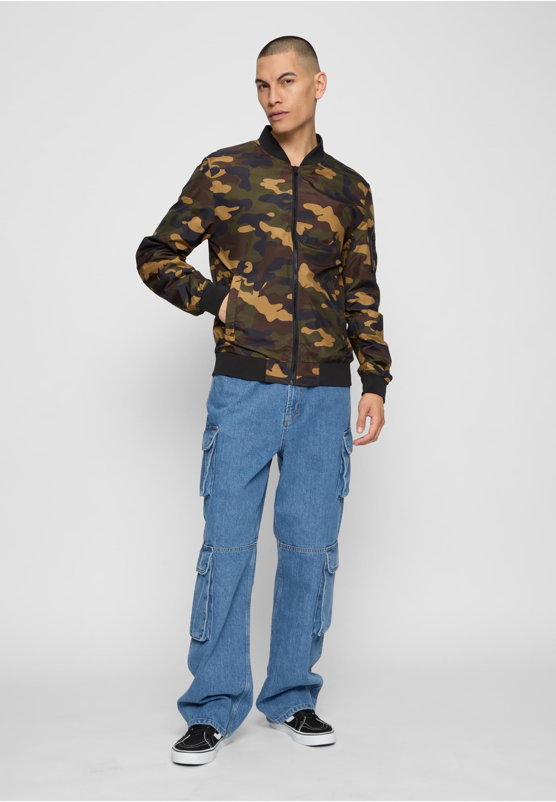 URBAN CLASSICS Allwetterjacke »Urban Classics Herren Light Camo Bomber Jacket«, (1 St.), ohne Kapuze