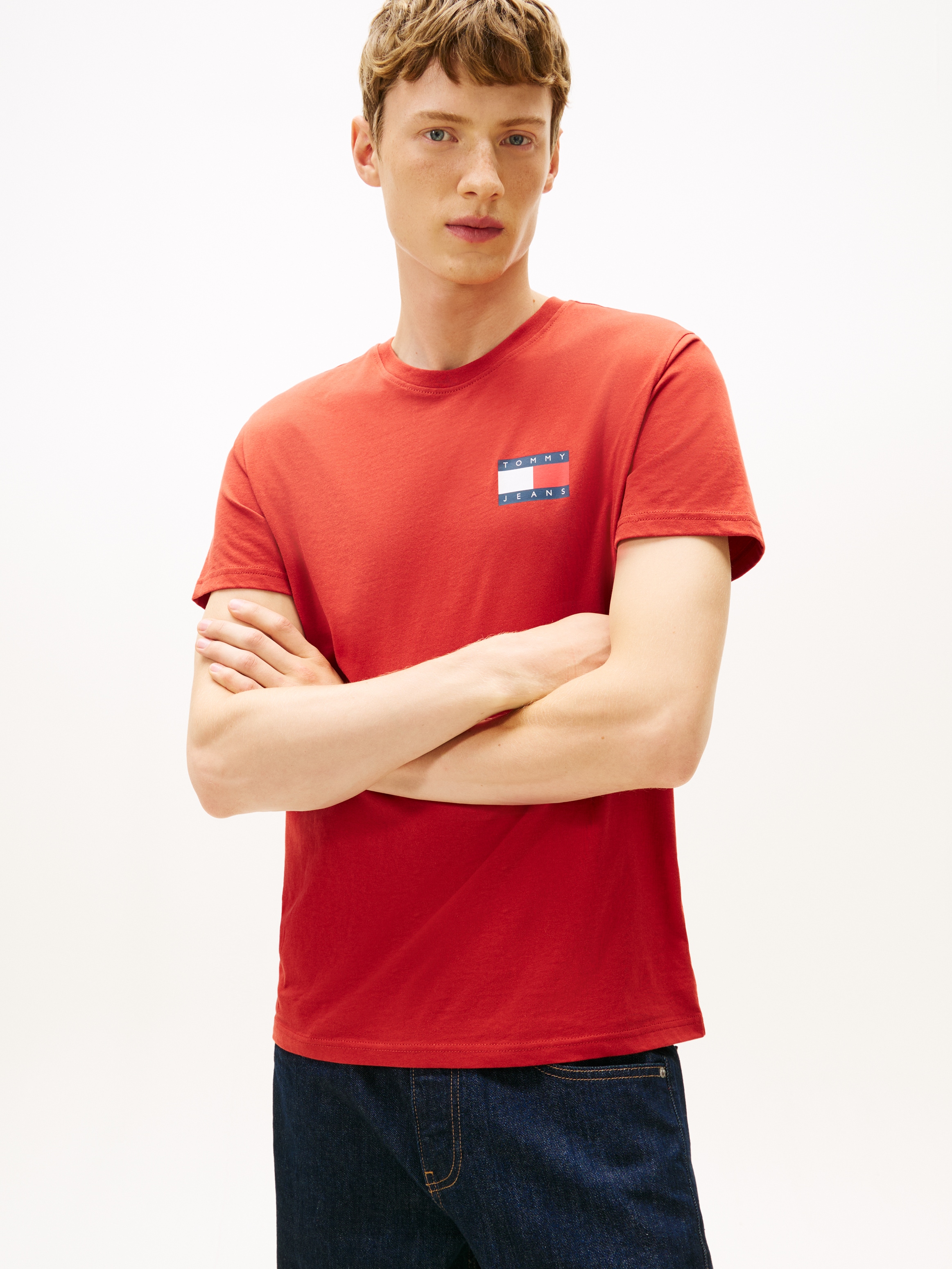 Tommy Jeans T-Shirt "TJM SLIM ESSENTIAL FLAG TEE EXT" Mit Rundhalsausschnit günstig online kaufen