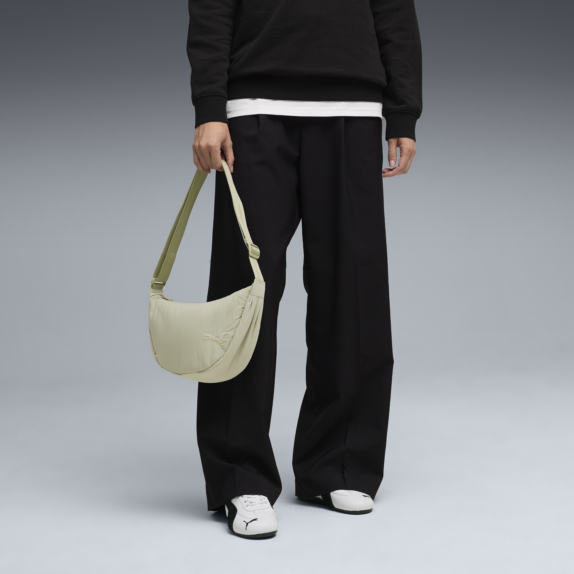 PUMA Handtasche "HER 3 l Halbrunde Tasche Mädchen und Damen" günstig online kaufen