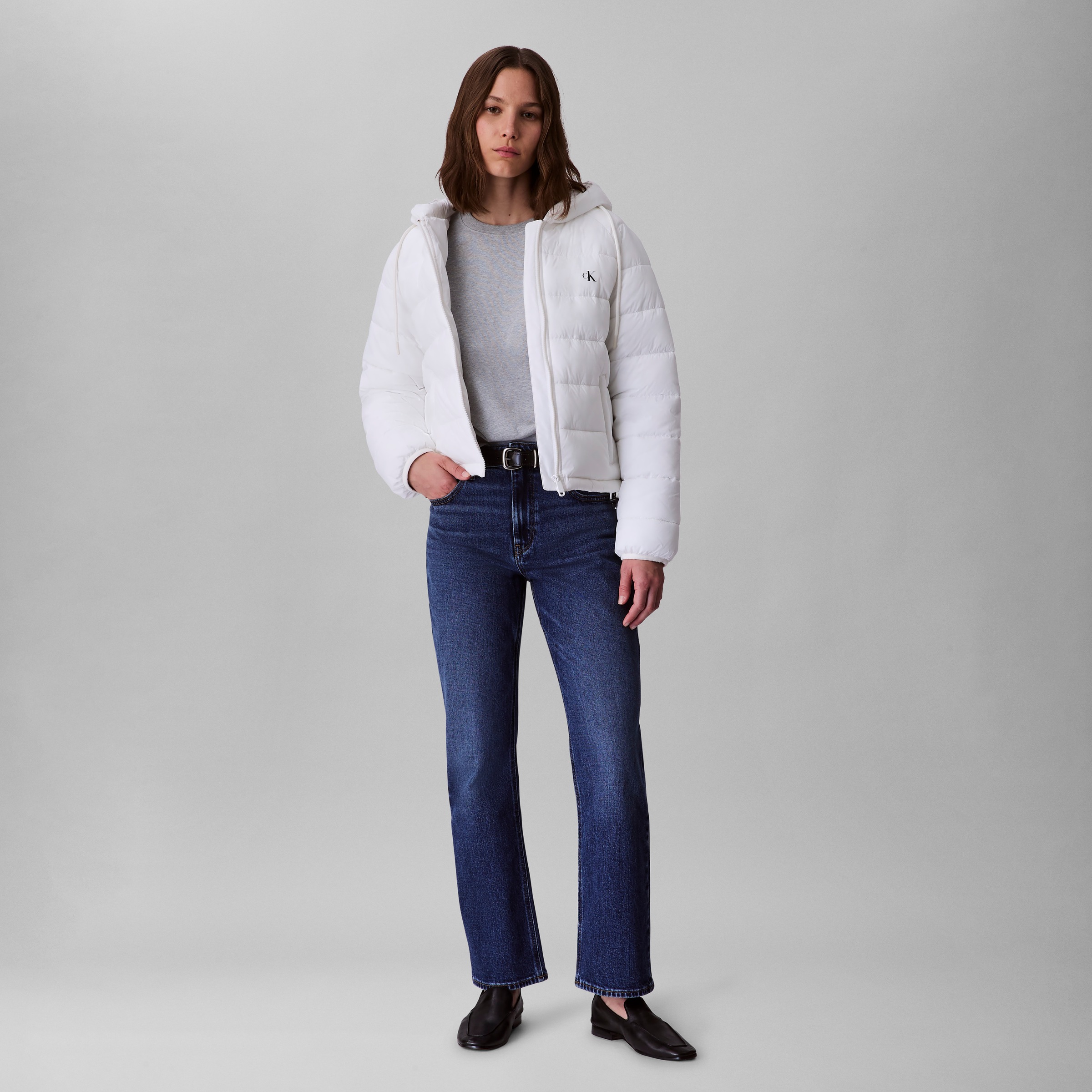 Calvin Klein Jeans Steppjacke »LIGHTWEIGHT LOGO PUFFER«, mit Kapuze, Mit Rundhalsausschnitt
