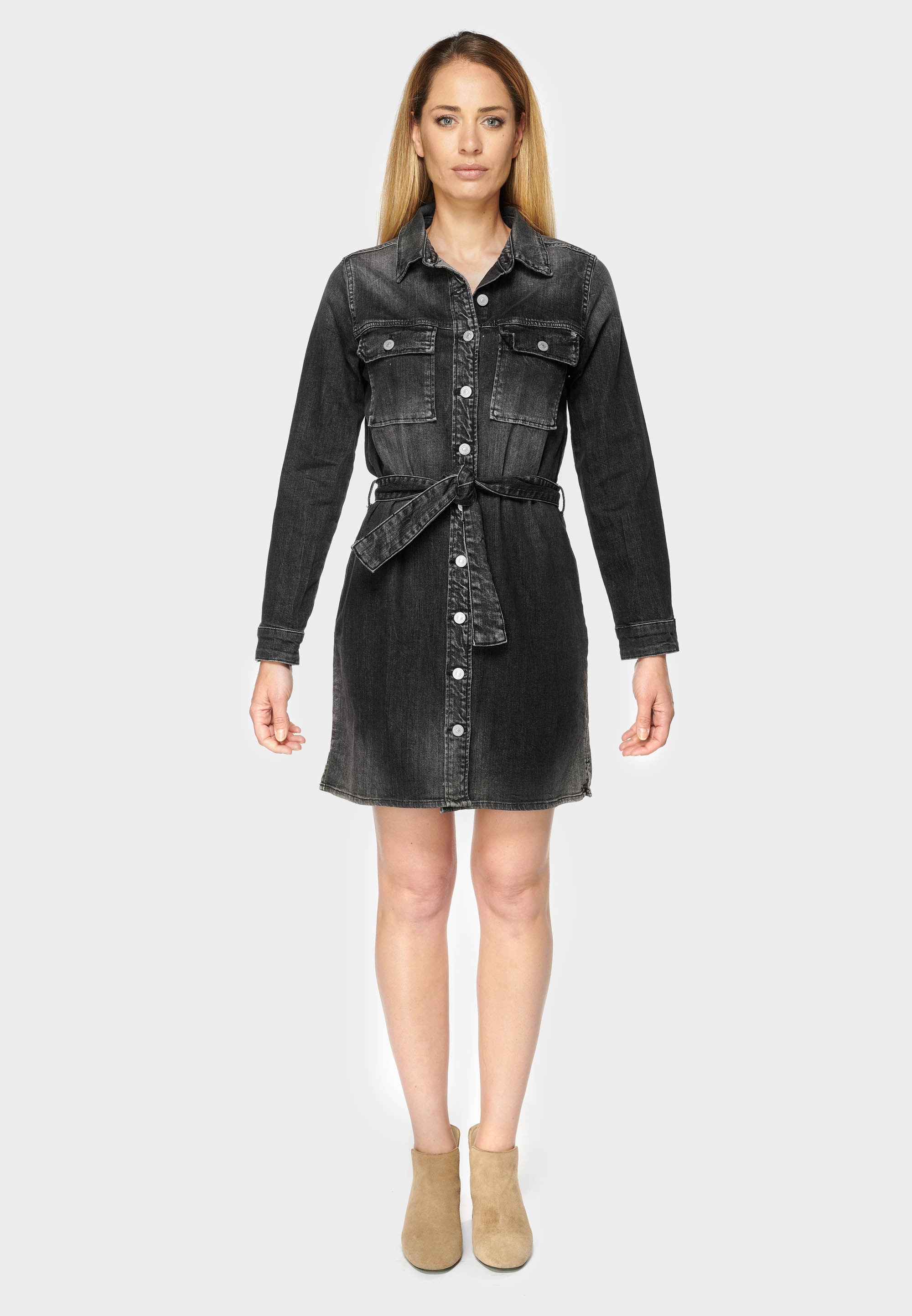 Le Temps Des Cerises Jeanskleid »NESSI«, in moderner Jeansoptik