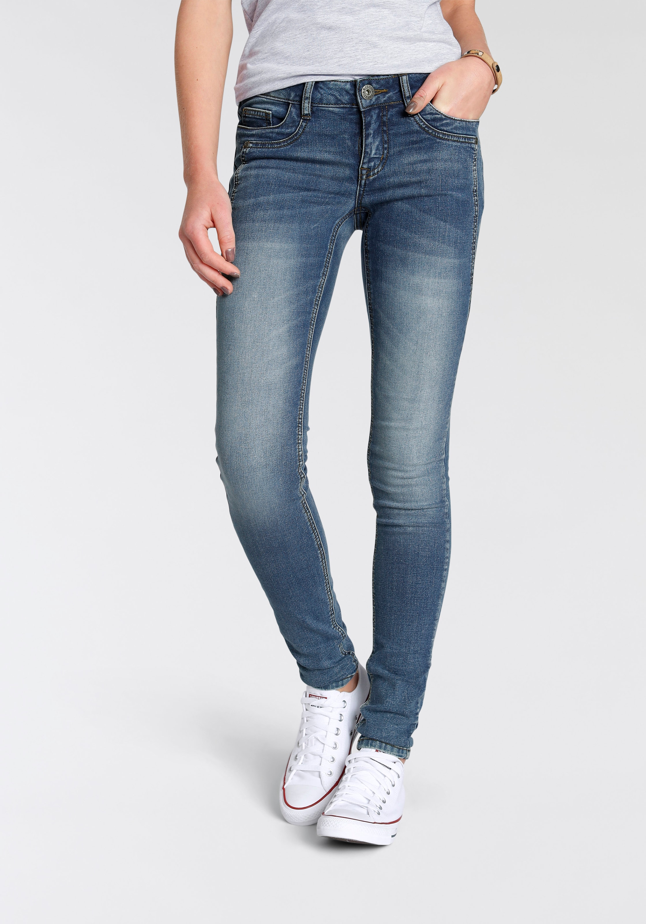 Arizona 5-Pocket-Jeans "mit Keileinsätzen" extra-enger Beinschnitt, niedrige Leibhöhe