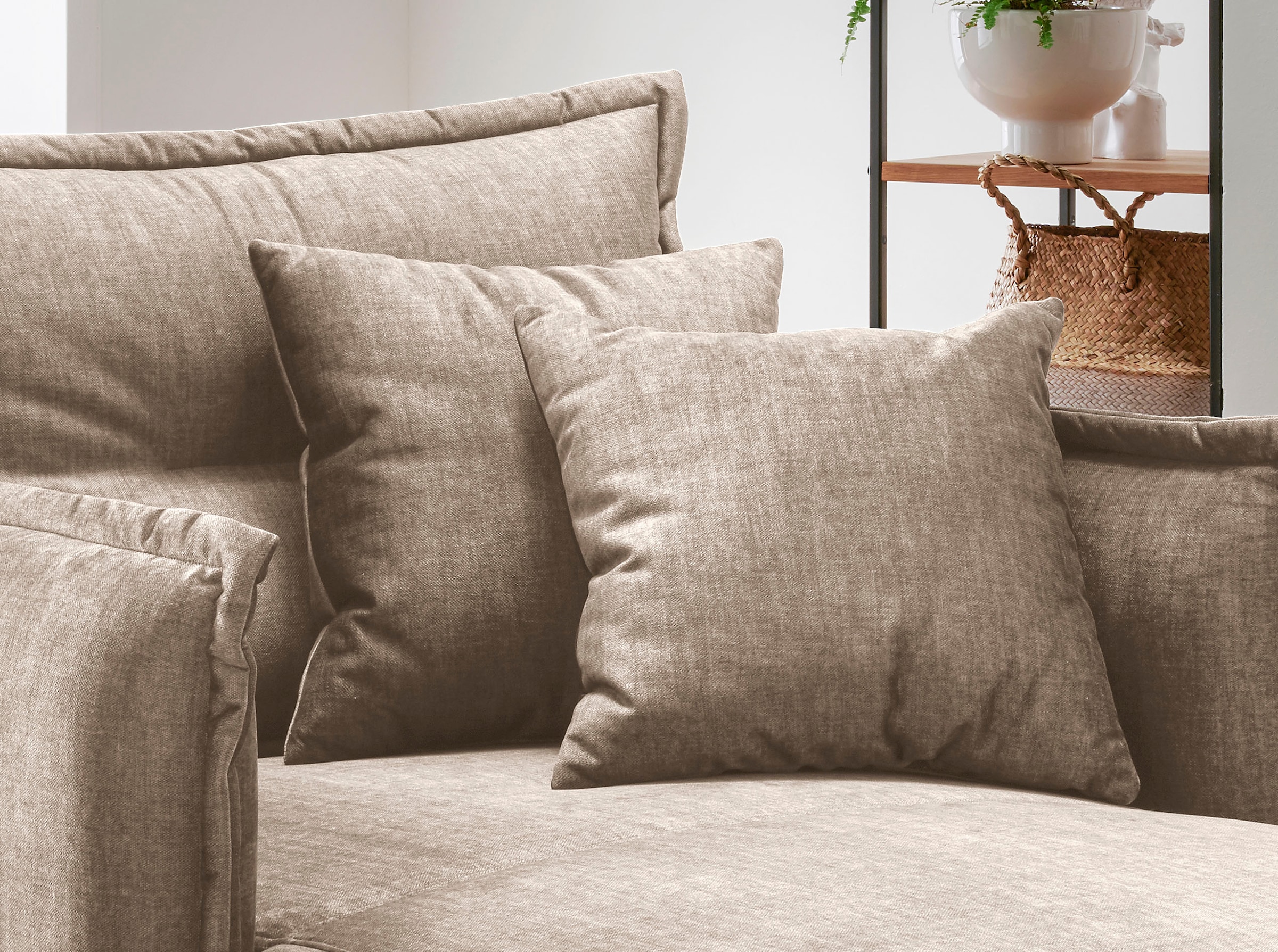 INOSIGN Loveseat »Lazio«, moderner Sessel mit einer bequemen Polsterung, 2 Stk. Zierkissen