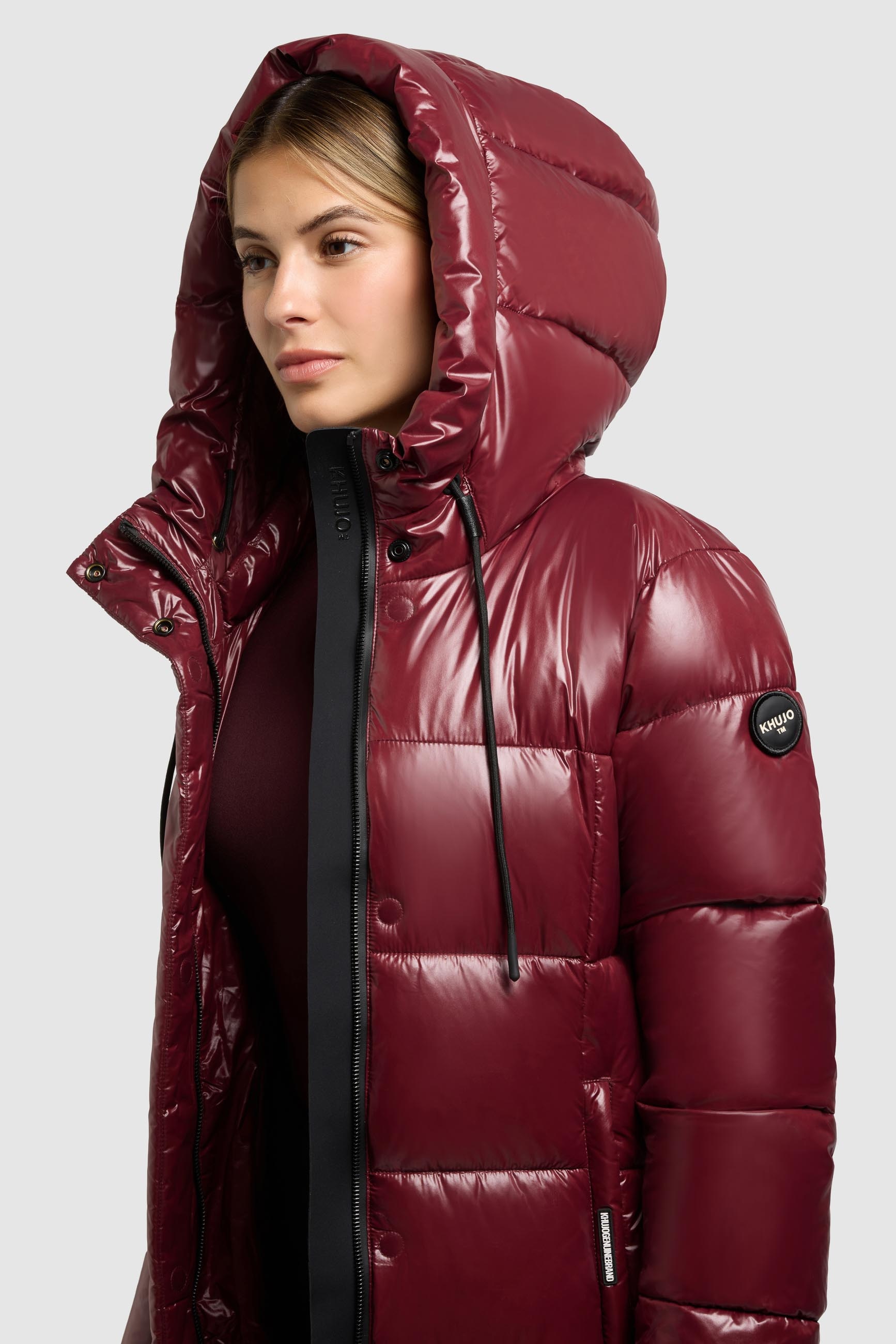 khujo Steppmantel »WILLA« praktische Seitenschlitze mit Reißverschluss