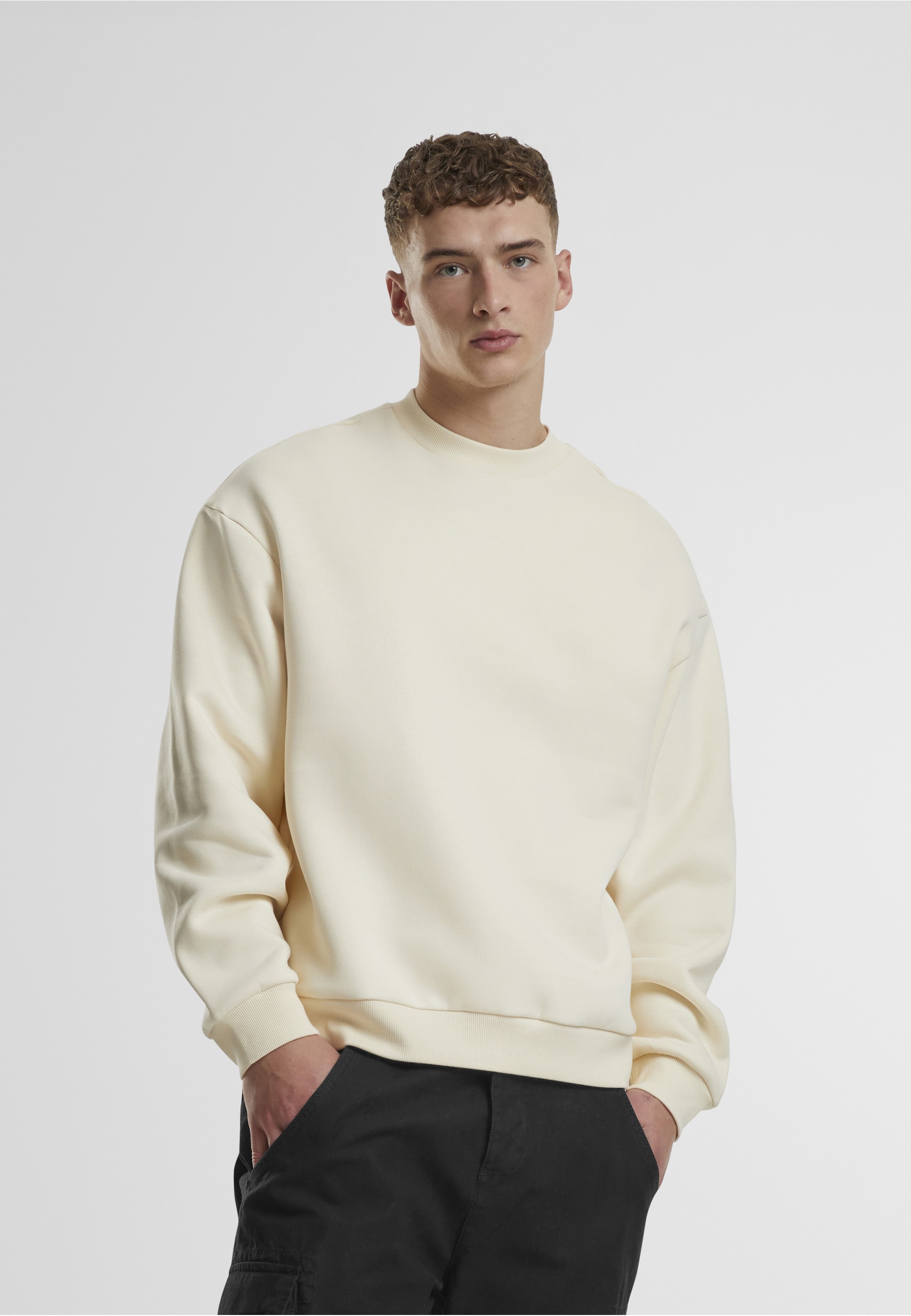 URBAN CLASSICS Sweater »Urban Classics Fluffy Crewneck«, 1 Stk.
