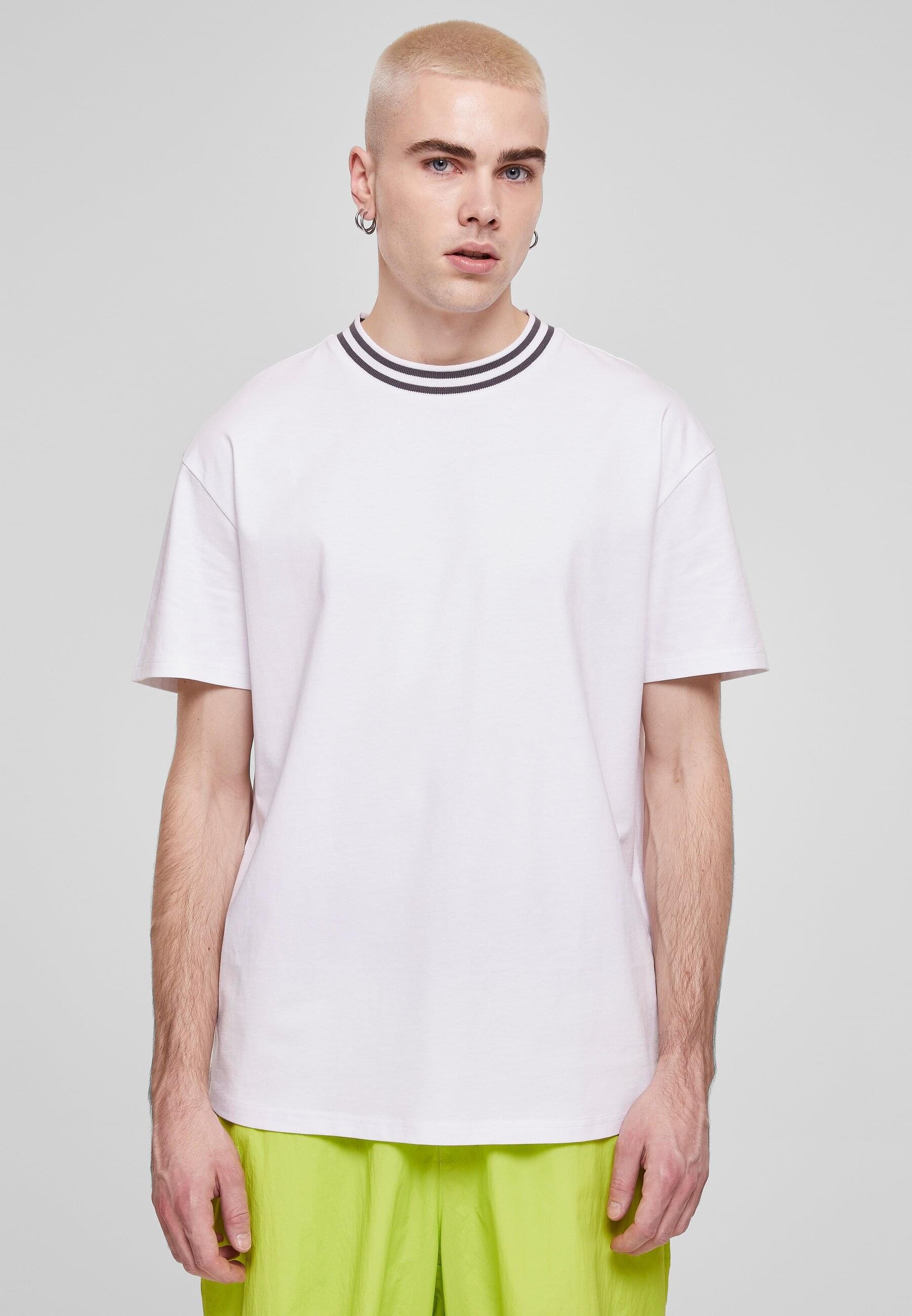 URBAN CLASSICS Kurzarmhemd »Urban Classics Herren Kicker Tee«, (1 tlg.)