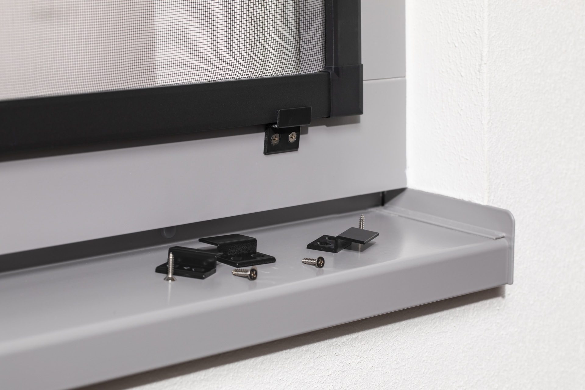 WINDHAGER Winkelbeschlag "Einhängewinkel", schwarz, Beschläge, Montageset für Insektenschutz-Fenster