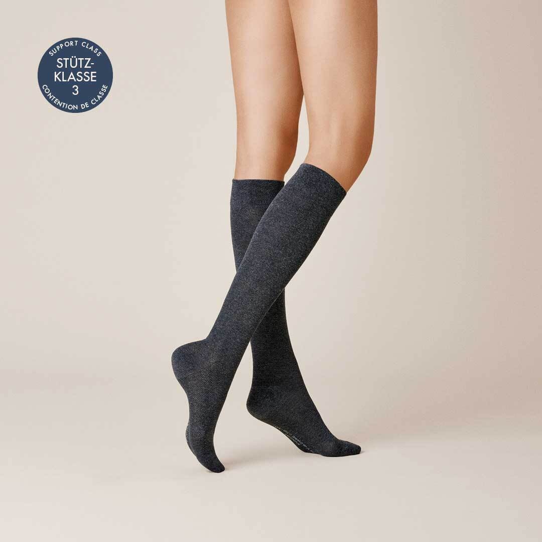 KUNERT Kniestrümpfe »Kniestrumpf Fly&Care®«