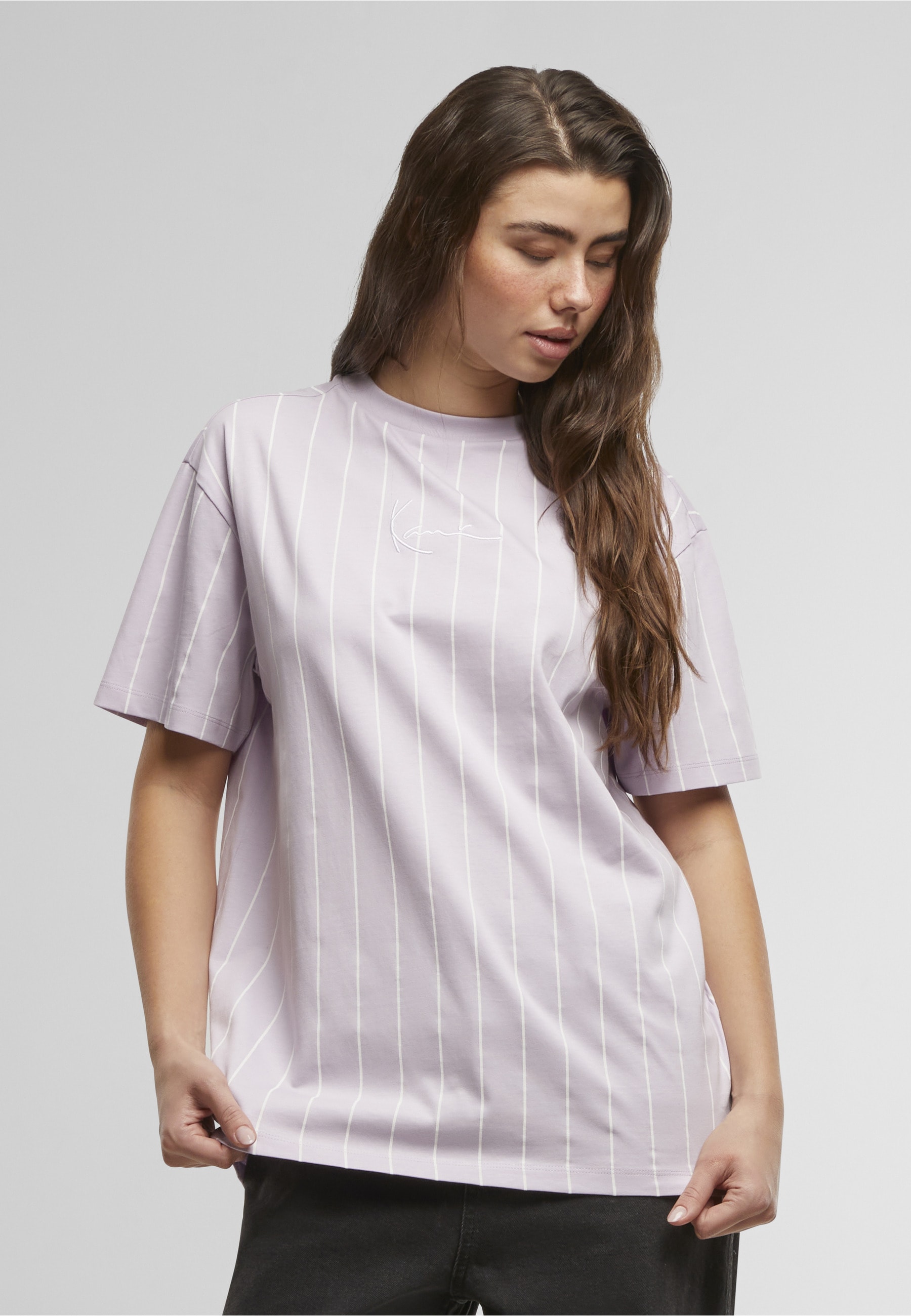 Karl Kani T-Shirt »Karl Kani Small Signature Essential Pinstripe OS Tee lilac/white« 1 Stk.