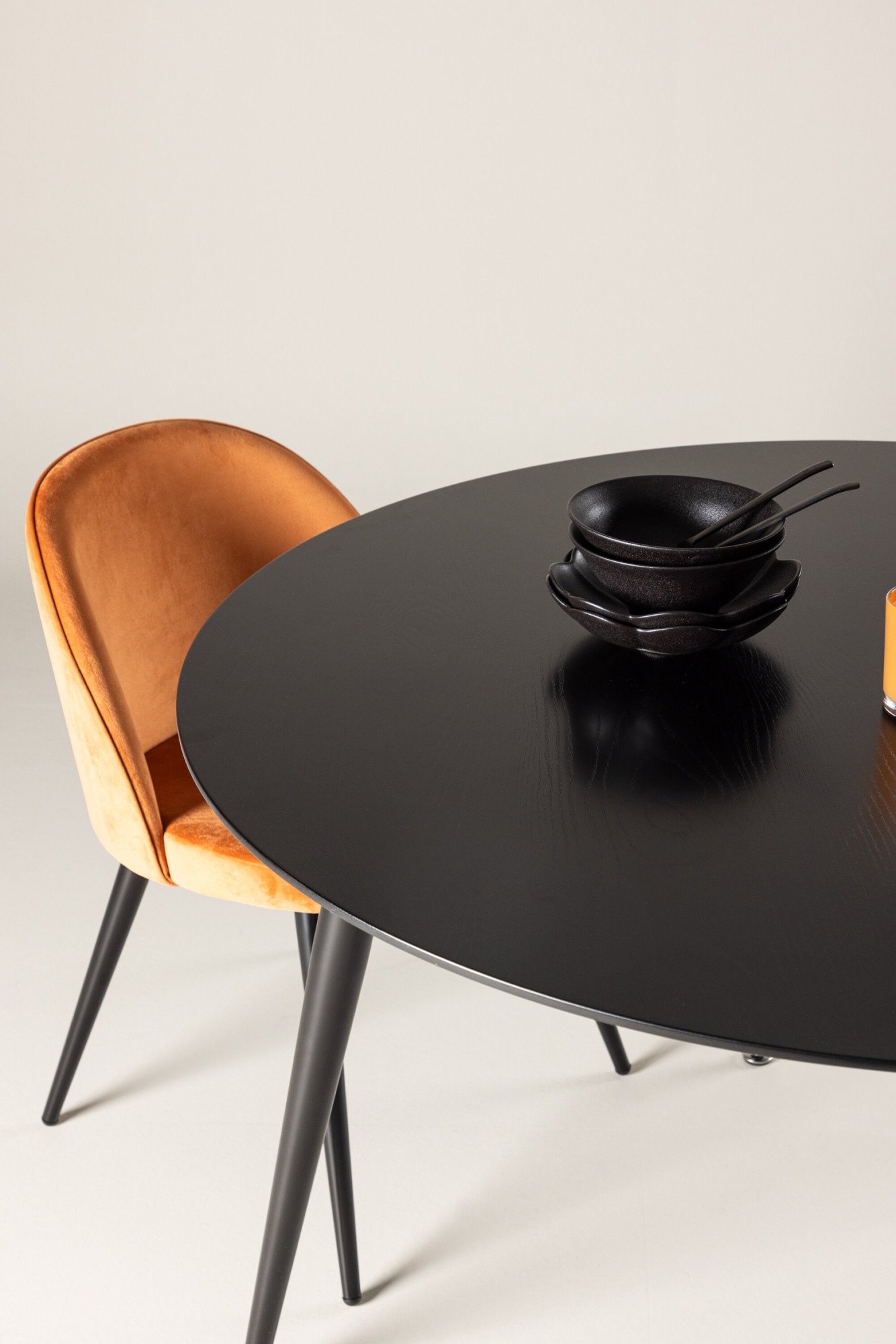 Venture Home Esstisch »Dipp, runder Esstisch mit Messingdetails, Ø 115 cm« Esszimmertisch, MDF, Holzfurnier-Optik, Metallbeine, rund, modern