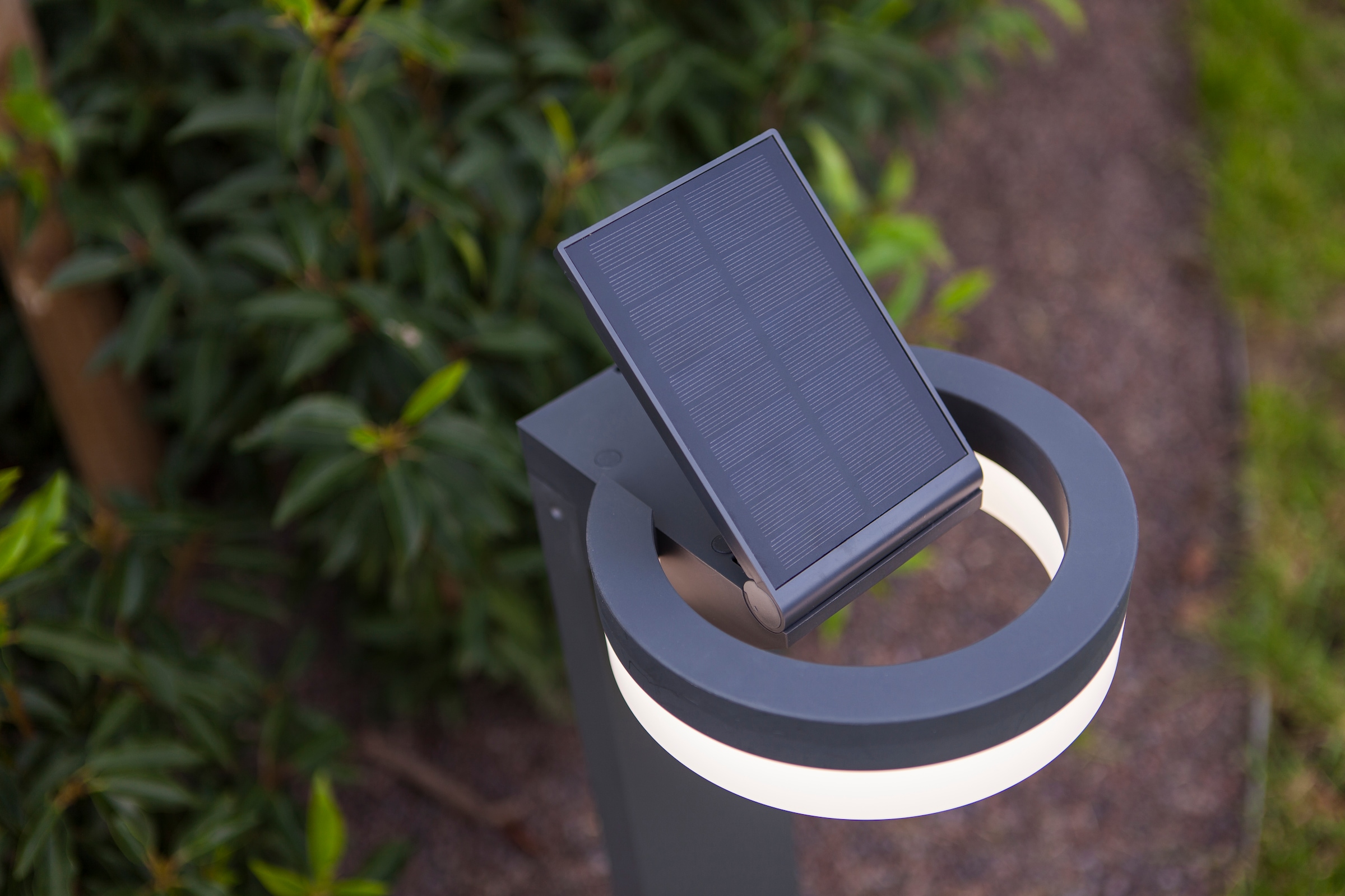 LUTEC LED Solarleuchte »LED-Solar-Aussenswegel. mit BWM RUNDA«, 1 flammig, Leuchtmittel LED-Board | LED fest integriert, Schwenkbares Solarpanel