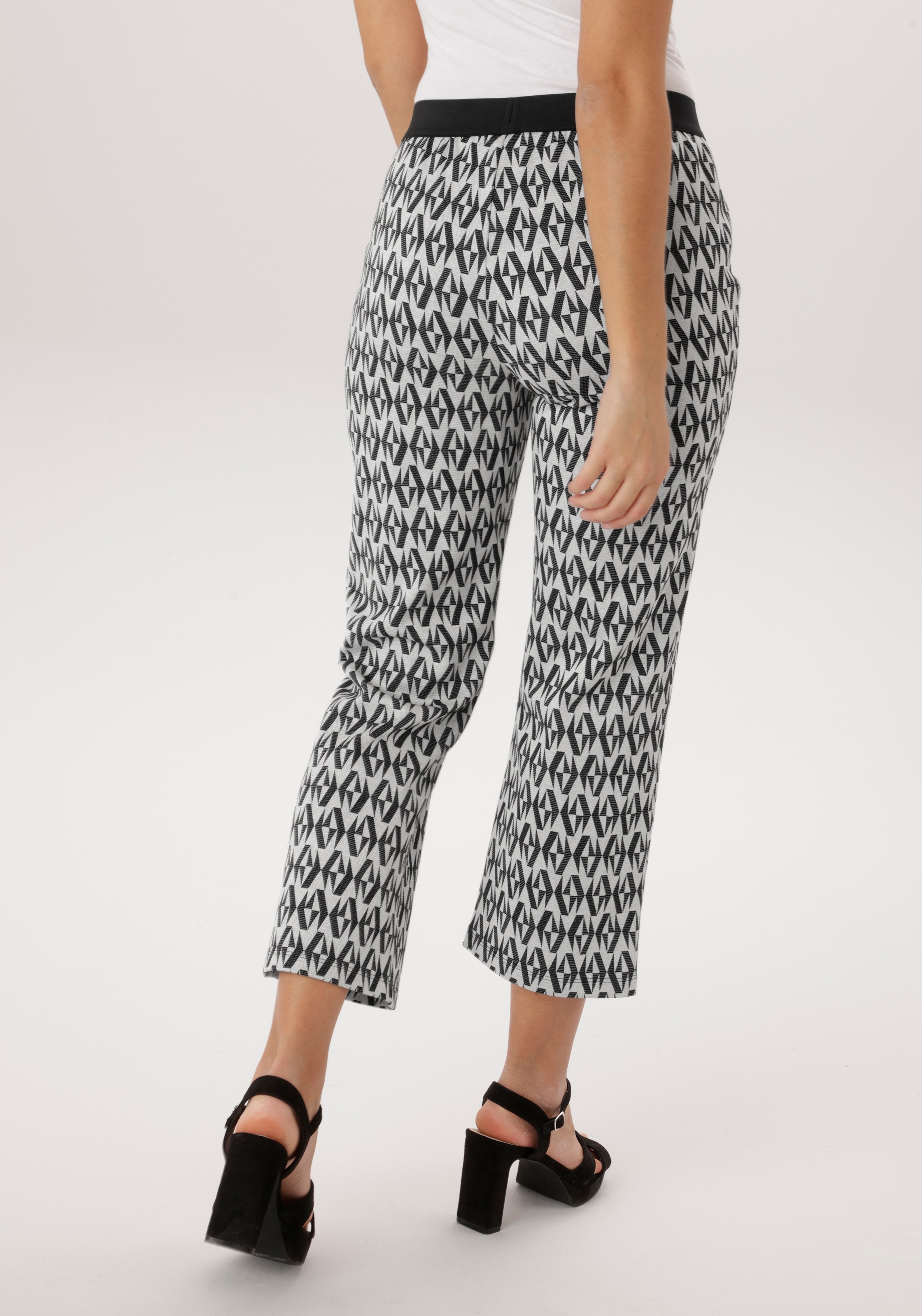 Aniston SELECTED Schlupfhose mit modischer Jacquardmusterung - NEUE KOLLEKT günstig online kaufen