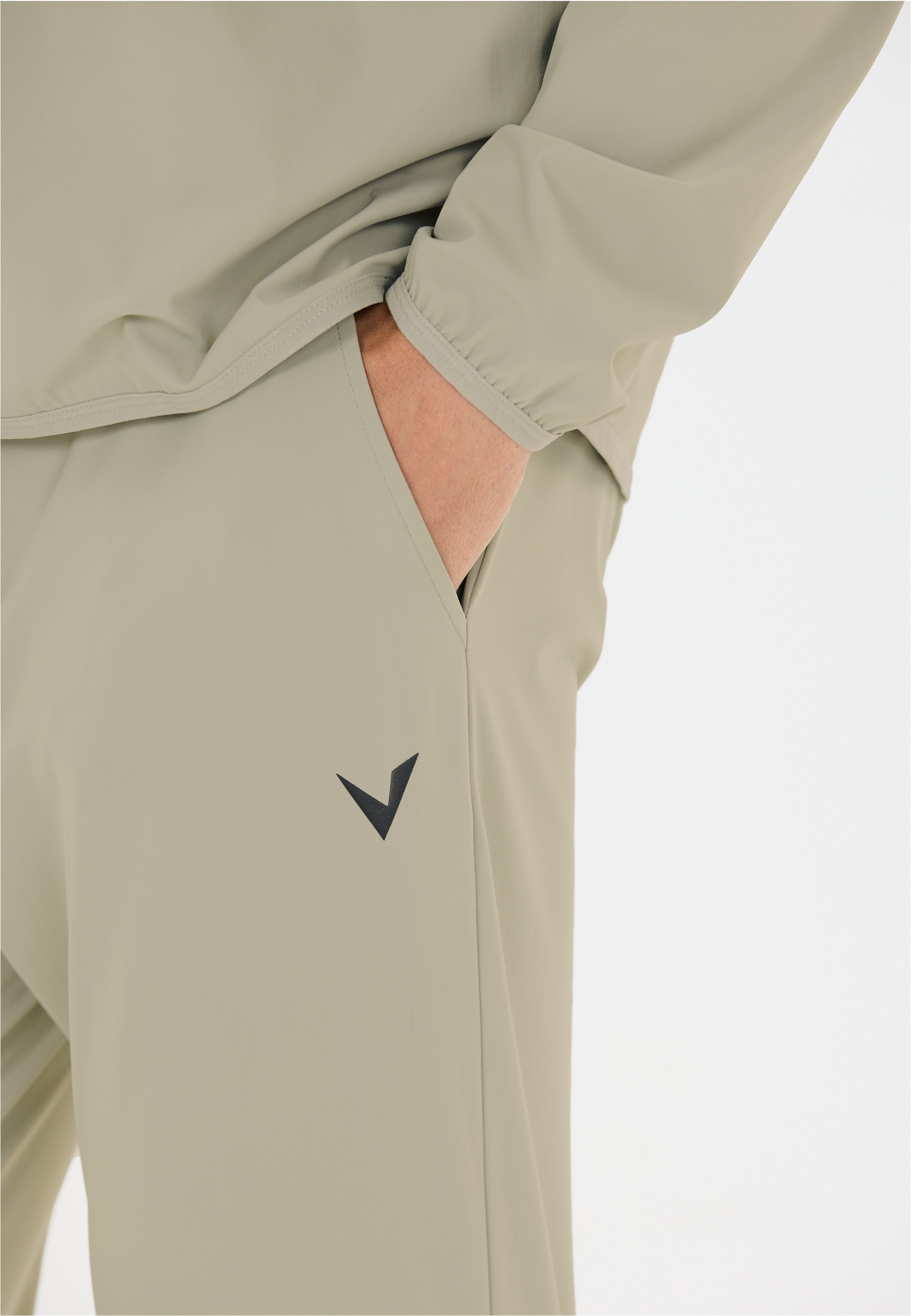 Virtus Sporthose »Alonso V2«  mit 4-Wege-Stretch und Keep-Dry-Funktion