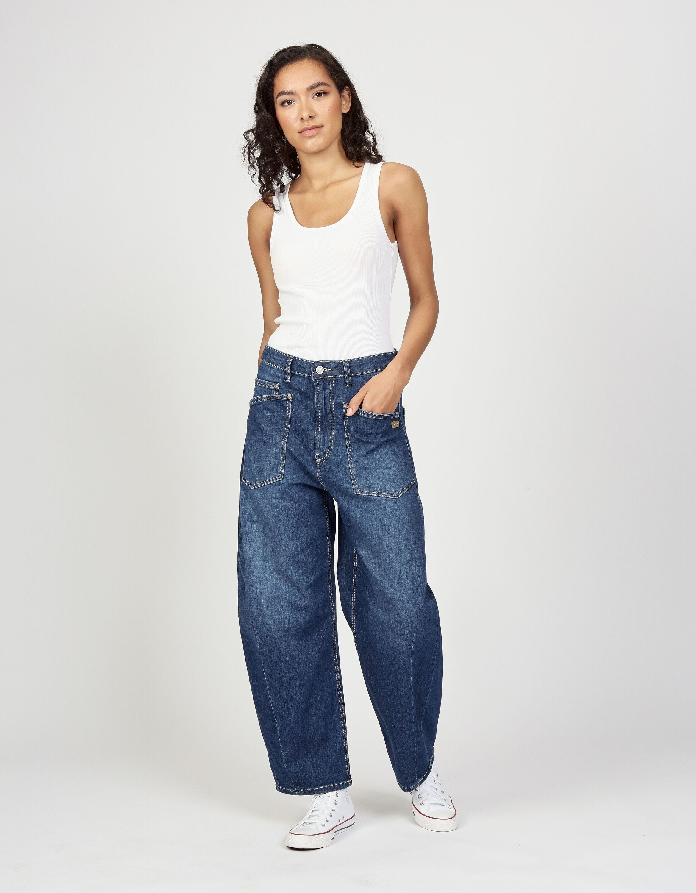 GANG Tapered-fit-Jeans »94ODINA« mit Abnäher vom Knie bis zum Saum
