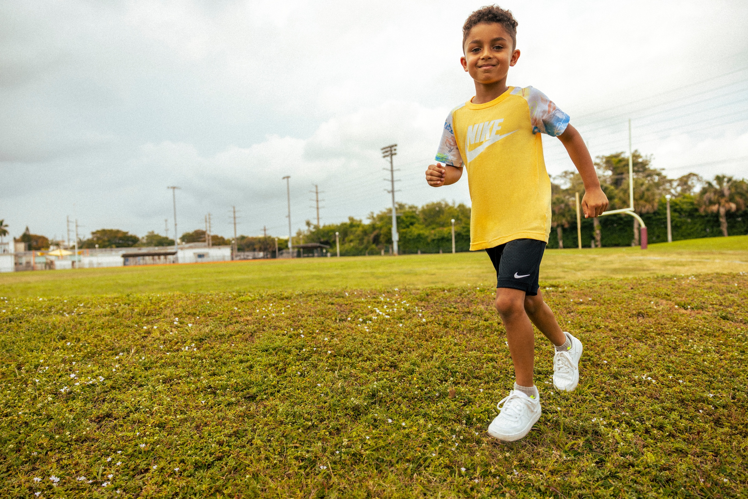 Nike Sportswear Bermudas »ESSENTIAL MESH SHORT«  für Kinder