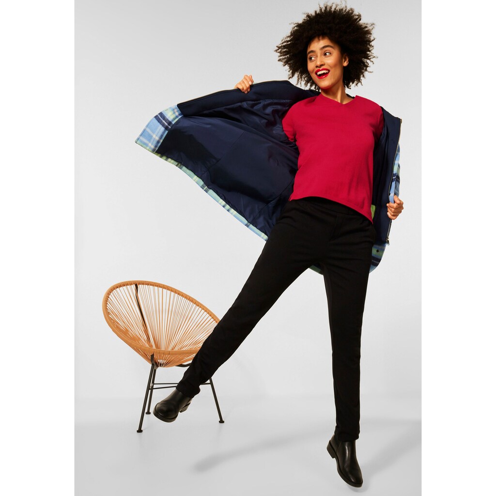 Damenmode Figurtyp-Beratung STREET ONE V-Ausschnitt-Pullover, mit Schlitzen in der Seitennaht lila Damenmode Figurtyp-Beratung STREET ONE V-Ausschnitt-Pullover, mit Schlitzen in der Seitennaht lila