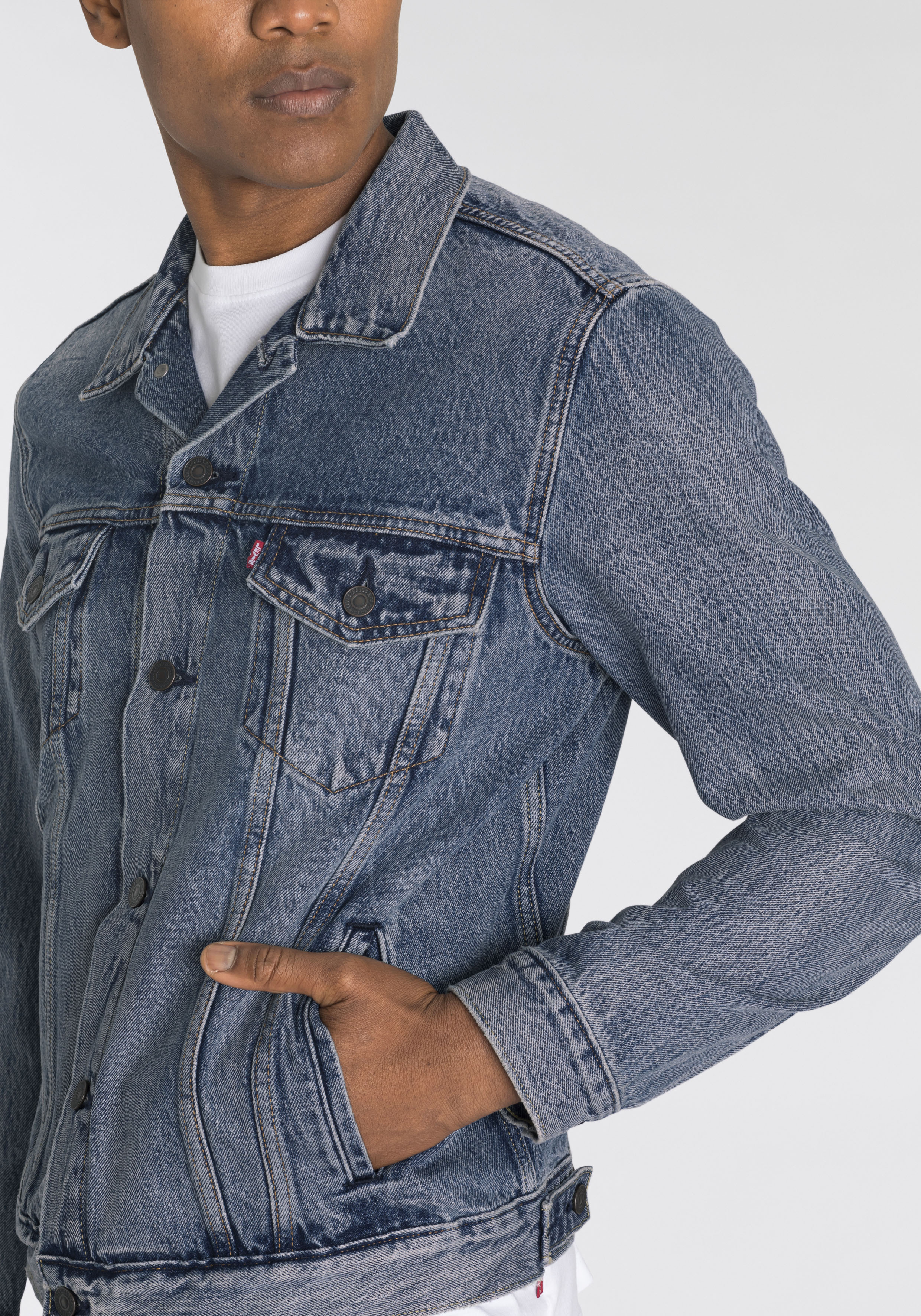 Thumbnail - Levis Jeansjacke "VINTAGE FIT TRUCKER JKT", ohne Kapuze, mit Knopfleiste